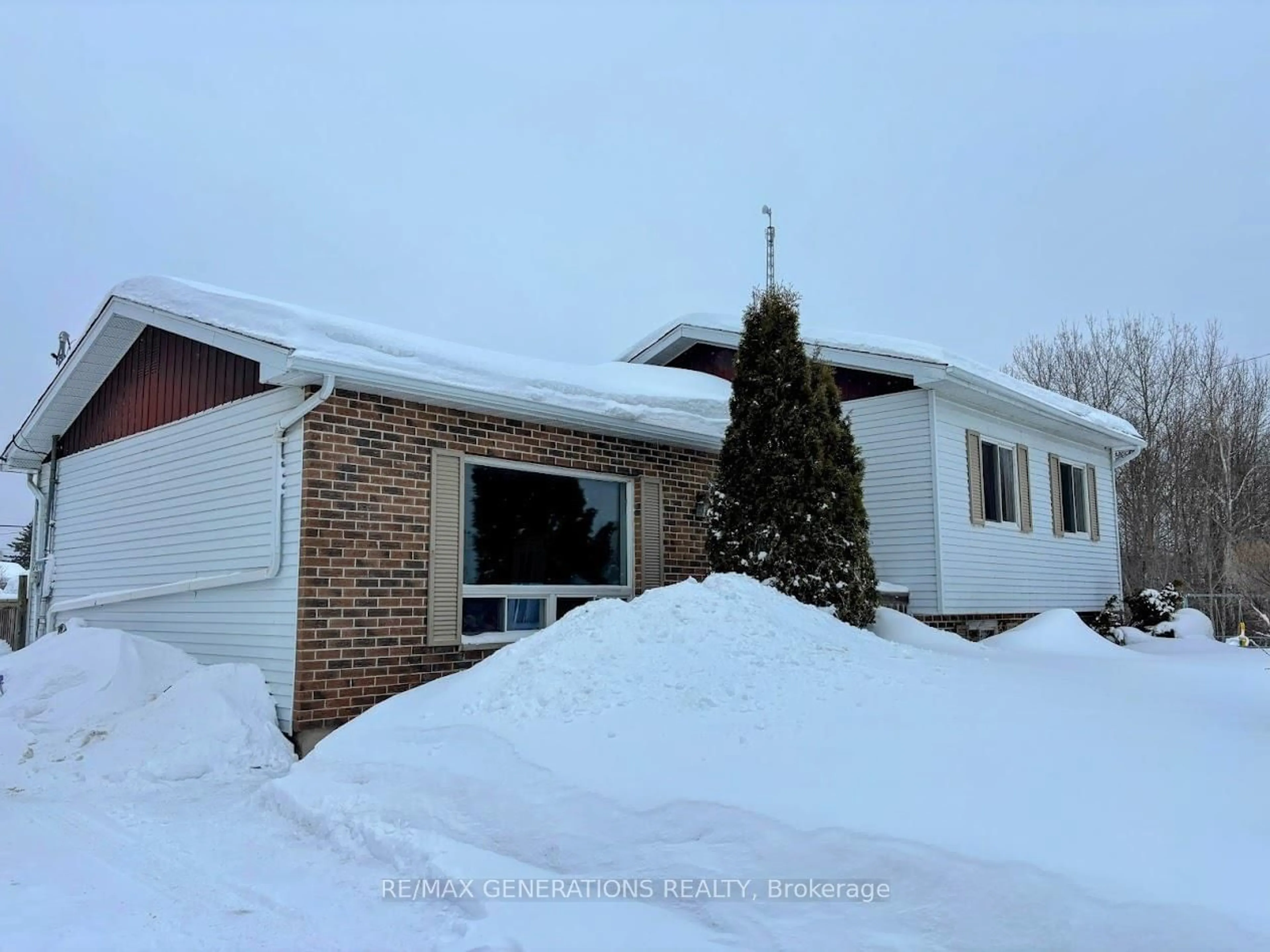 Unknown for 31 Brooks St, Manitouwadge Ontario P0T 2C0