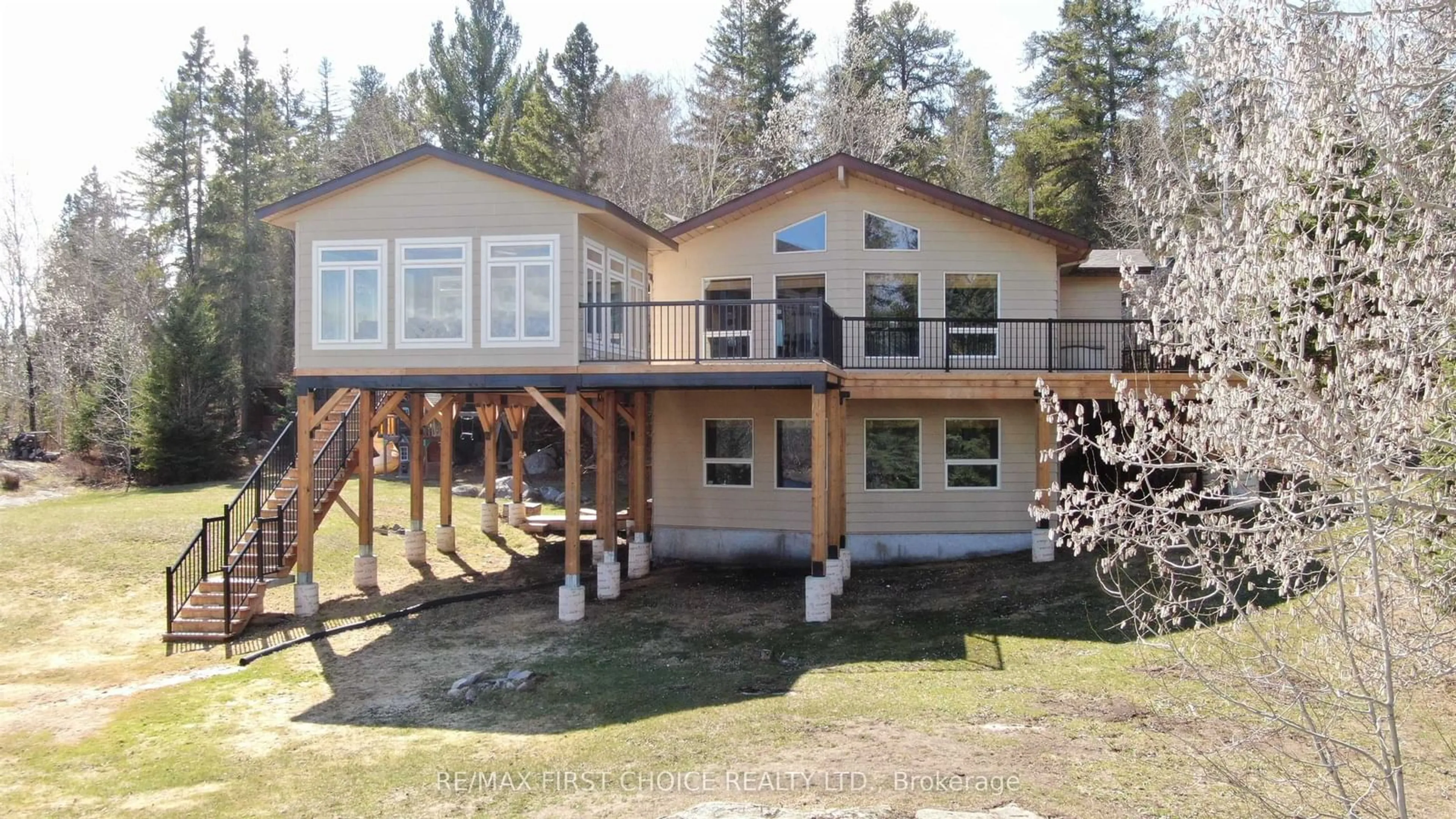 Patio, unknown for 220D Phantom Dr, Kenora Ontario P0X 1C0