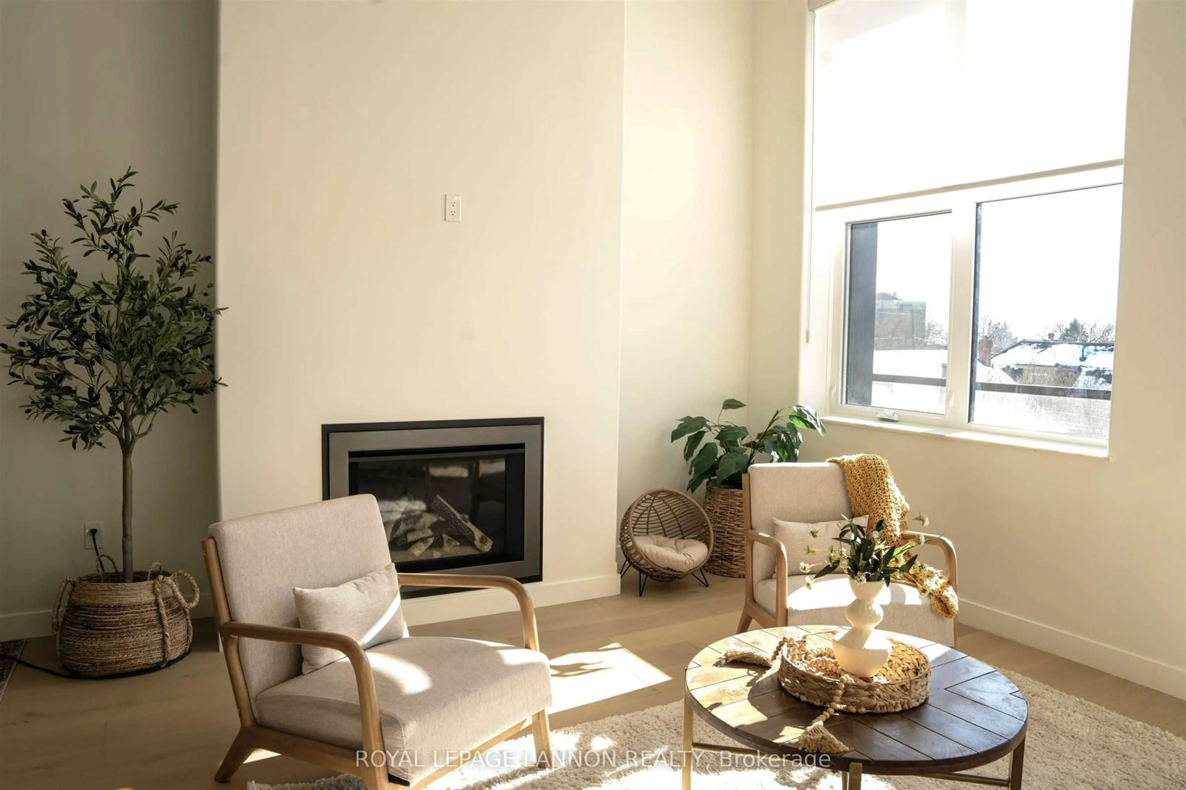 Living room with furniture, unknown for 96 HIGH St #3222, Thunder Bay Ontario P7A 5R3