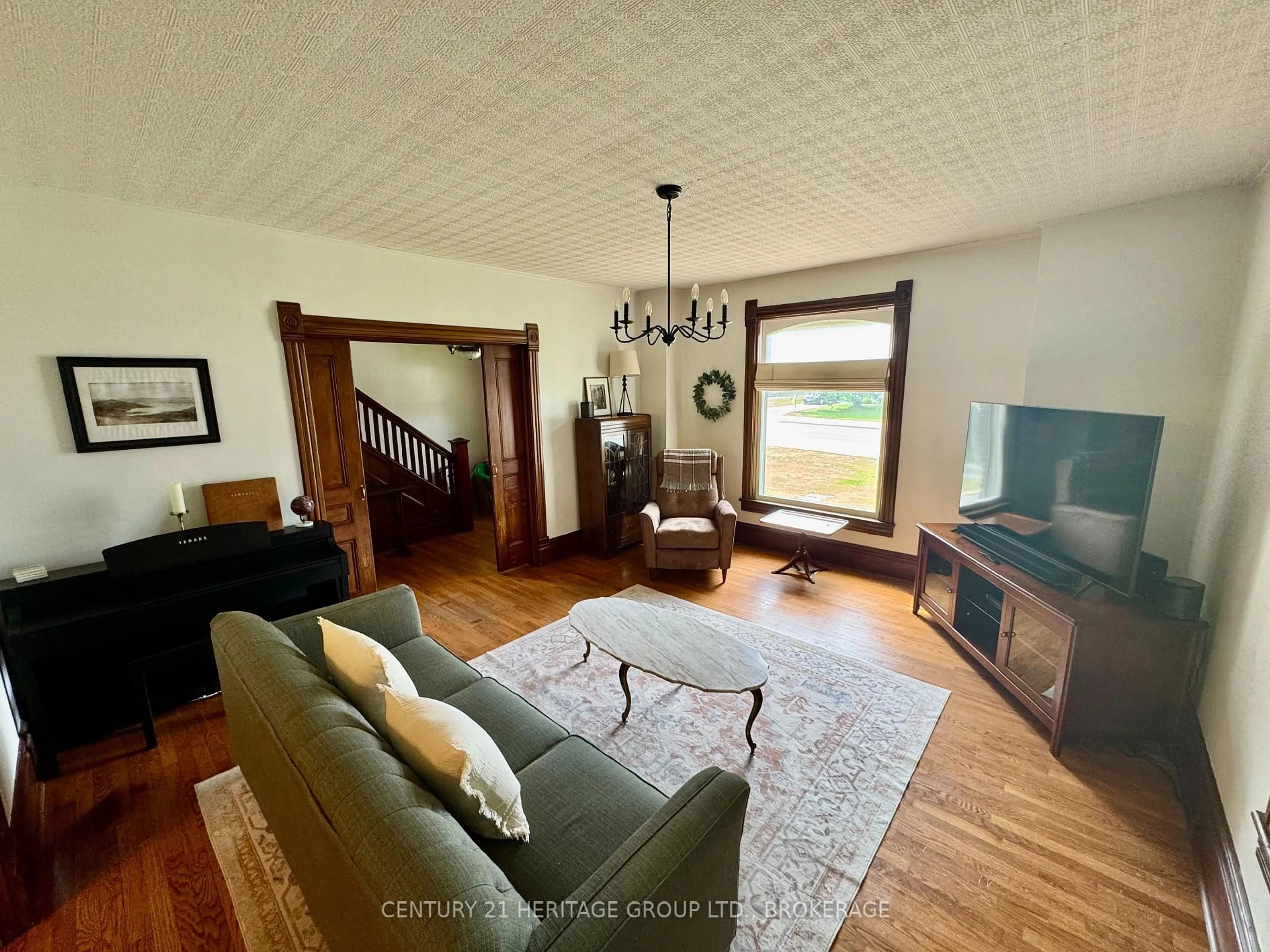 Living room with furniture, unknown for 2924 Rutledge Rd, Sydenham Ontario K0H 2T0