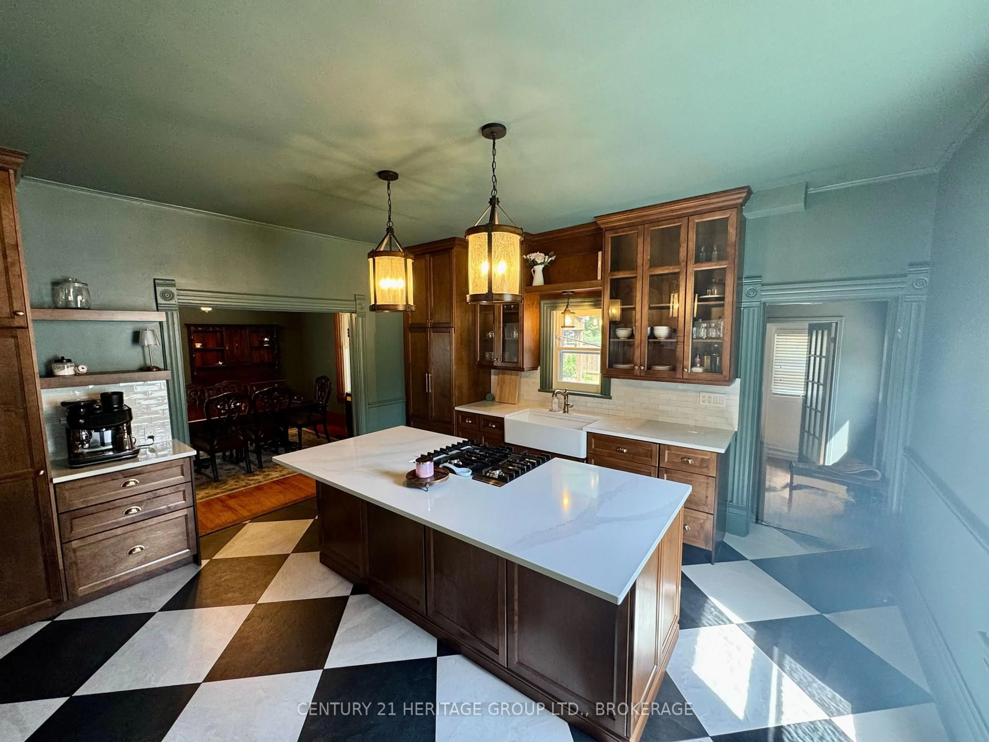 Open concept kitchen, ceramic/tile floor for 2924 Rutledge Rd, Sydenham Ontario K0H 2T0