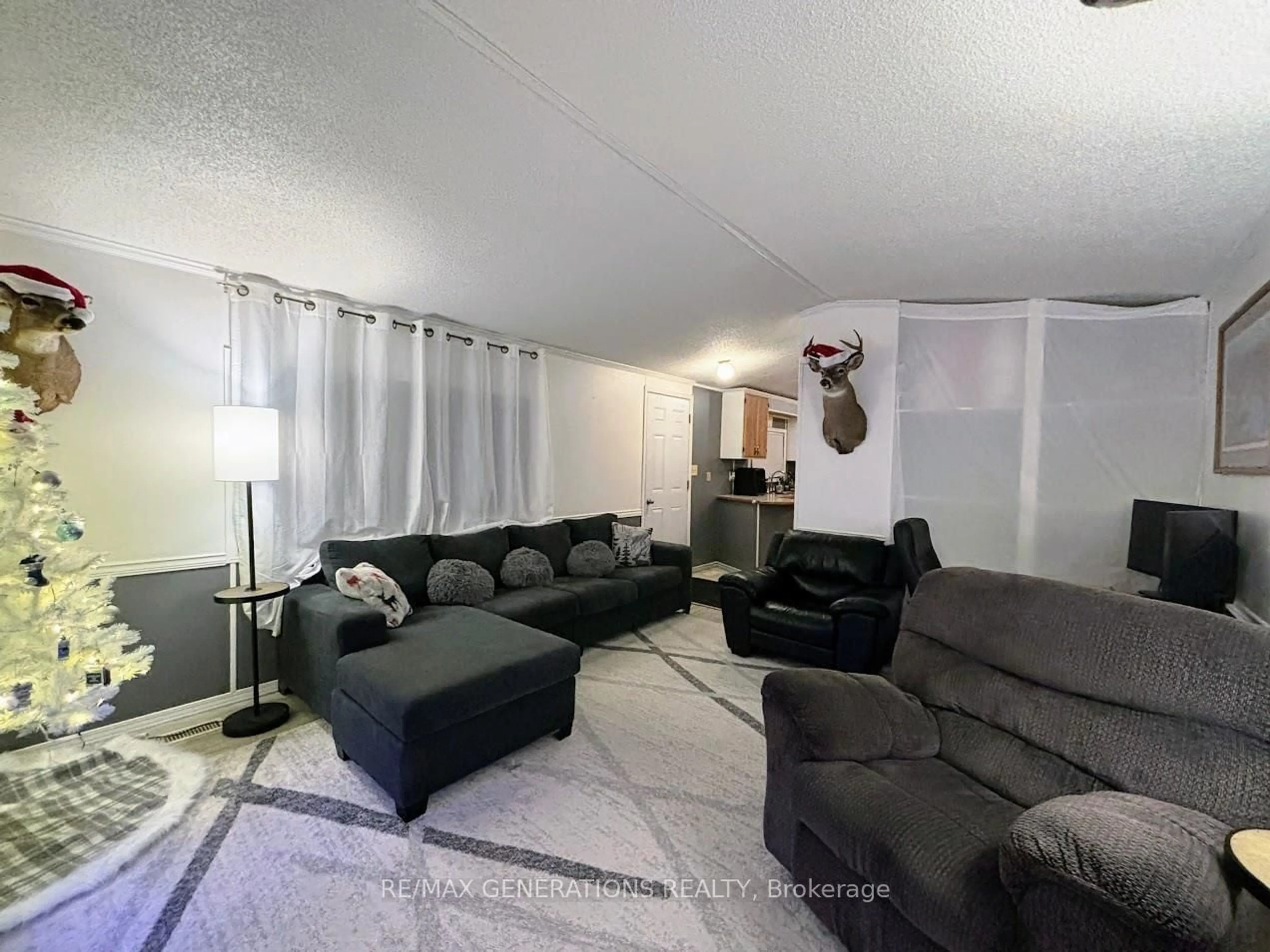 Living room with furniture, unknown for 31 Coveney St, Marathon Ontario P0T 2E0