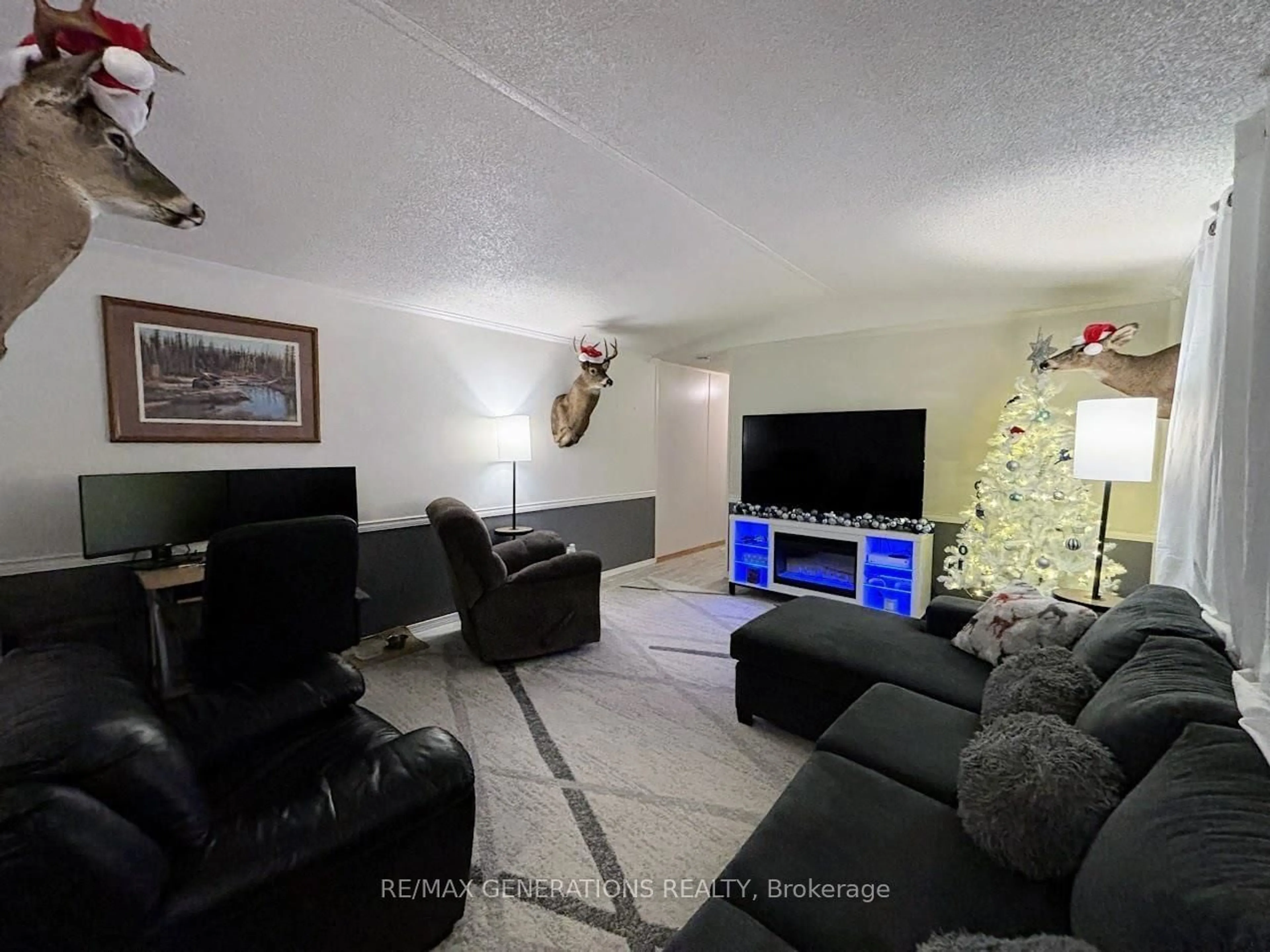 Living room with furniture, unknown for 31 Coveney St, Marathon Ontario P0T 2E0