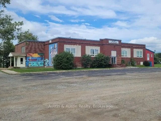 110 Clark St, Atikokan 2