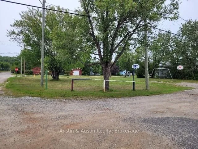 110 Clark St, Atikokan 4