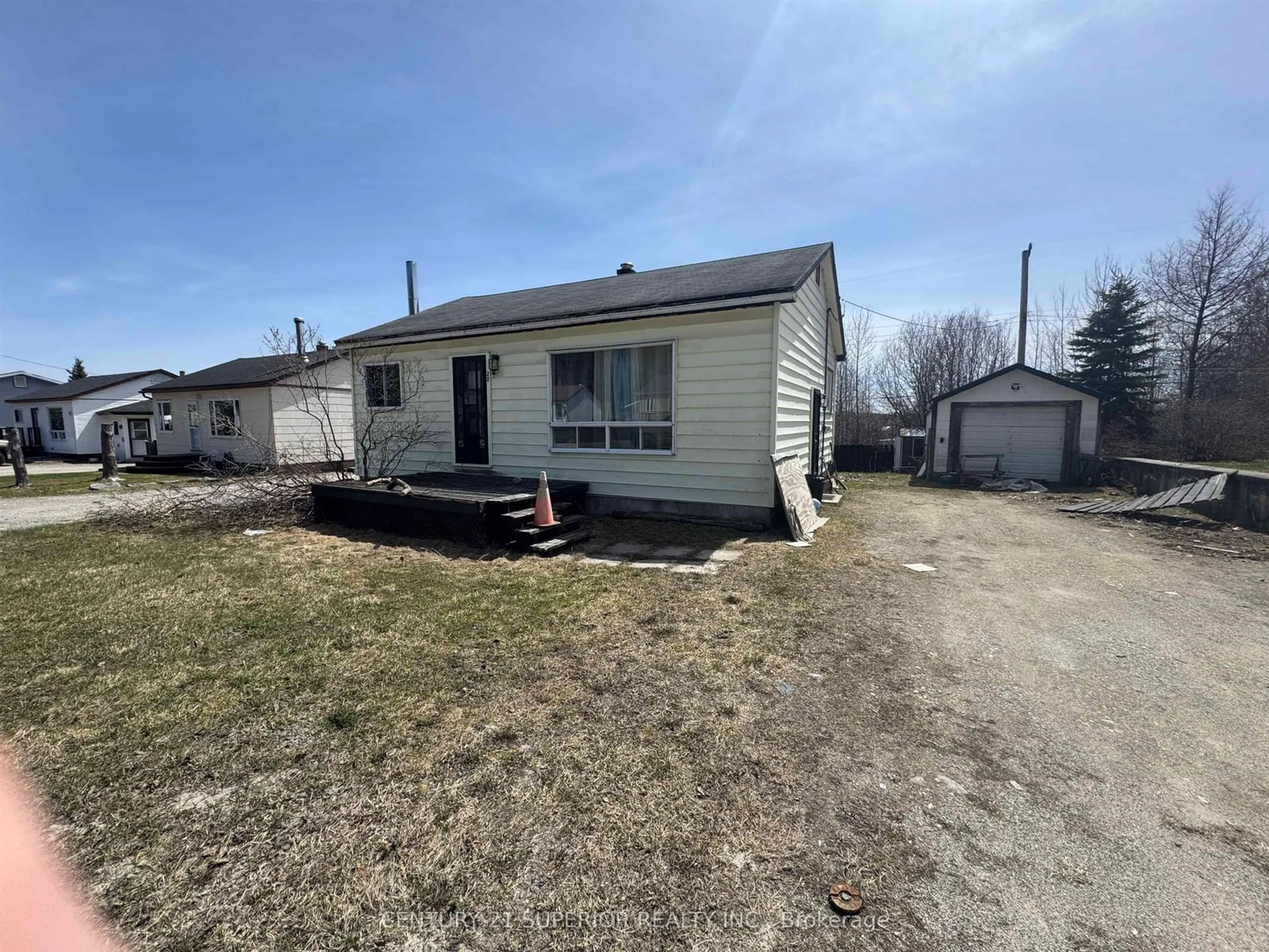 Unknown for 28 Warbler Drive, Manitouwadge Ontario P0T 2C0