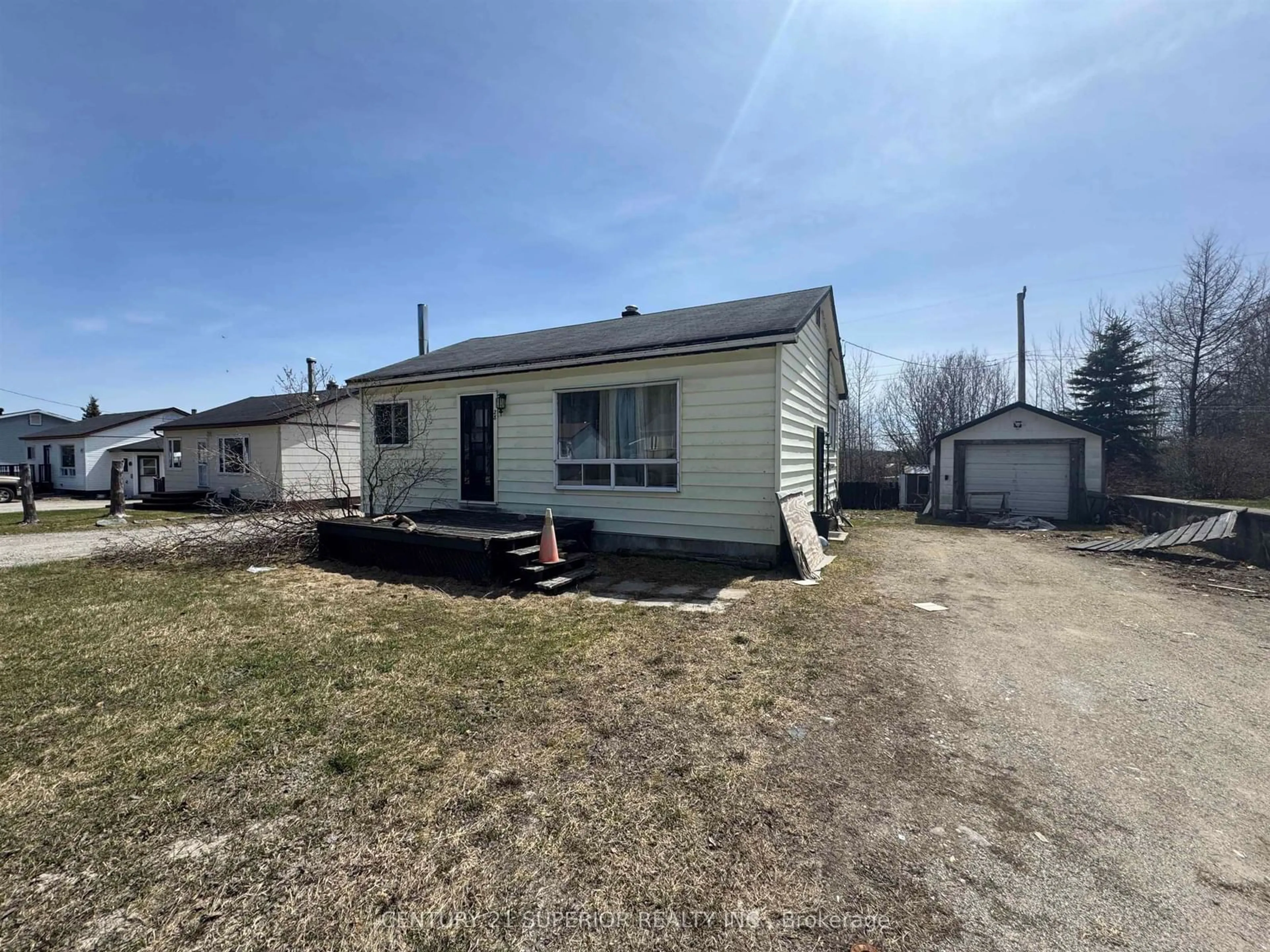 Unknown for 28 Warbler Drive, Manitouwadge Ontario P0T 2C0