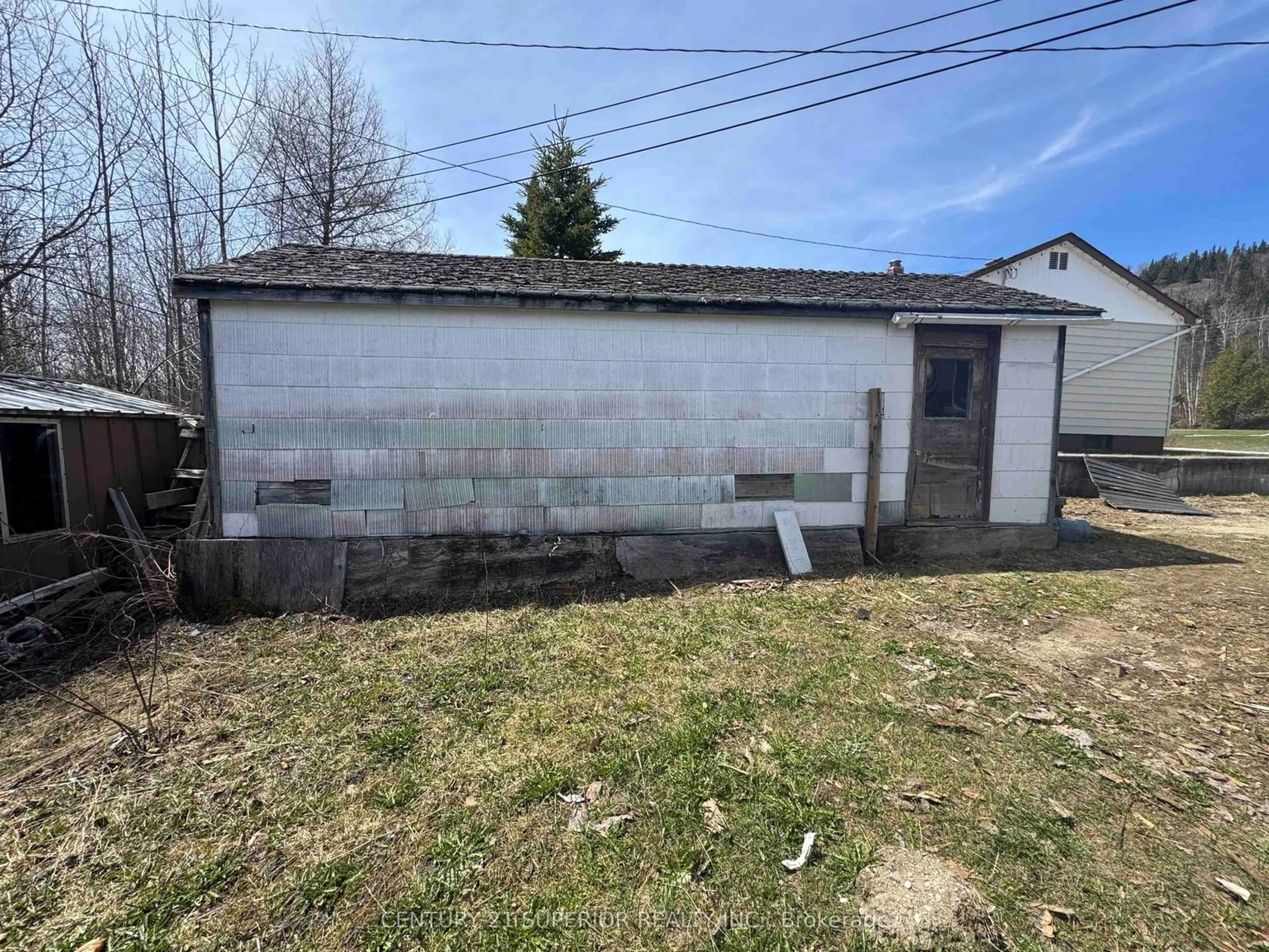 Shed for 28 Warbler Drive, Manitouwadge Ontario P0T 2C0