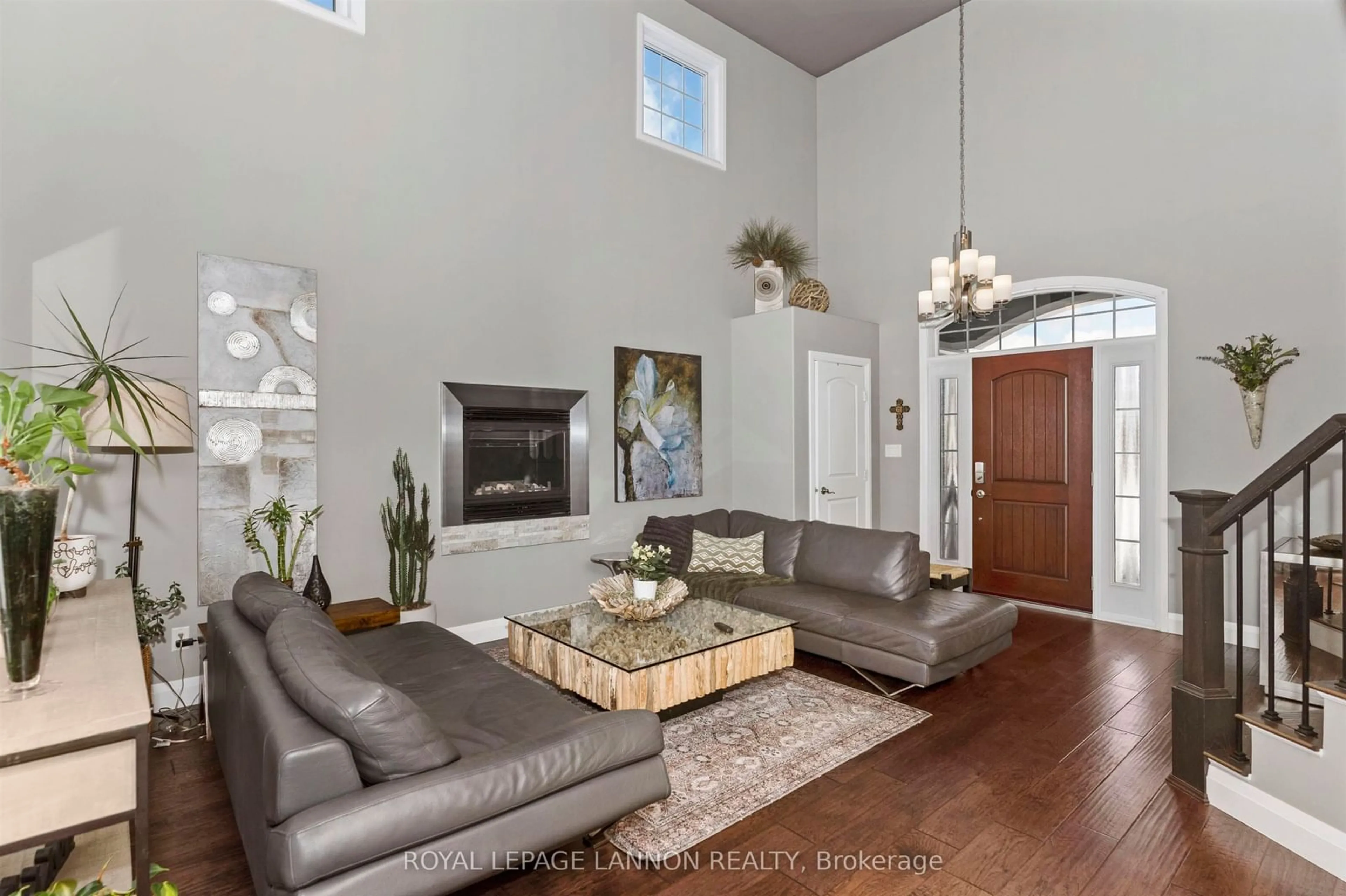 Living room with furniture, unknown for 319 Ruby Cres, Thunder Bay Ontario P7G 1B1
