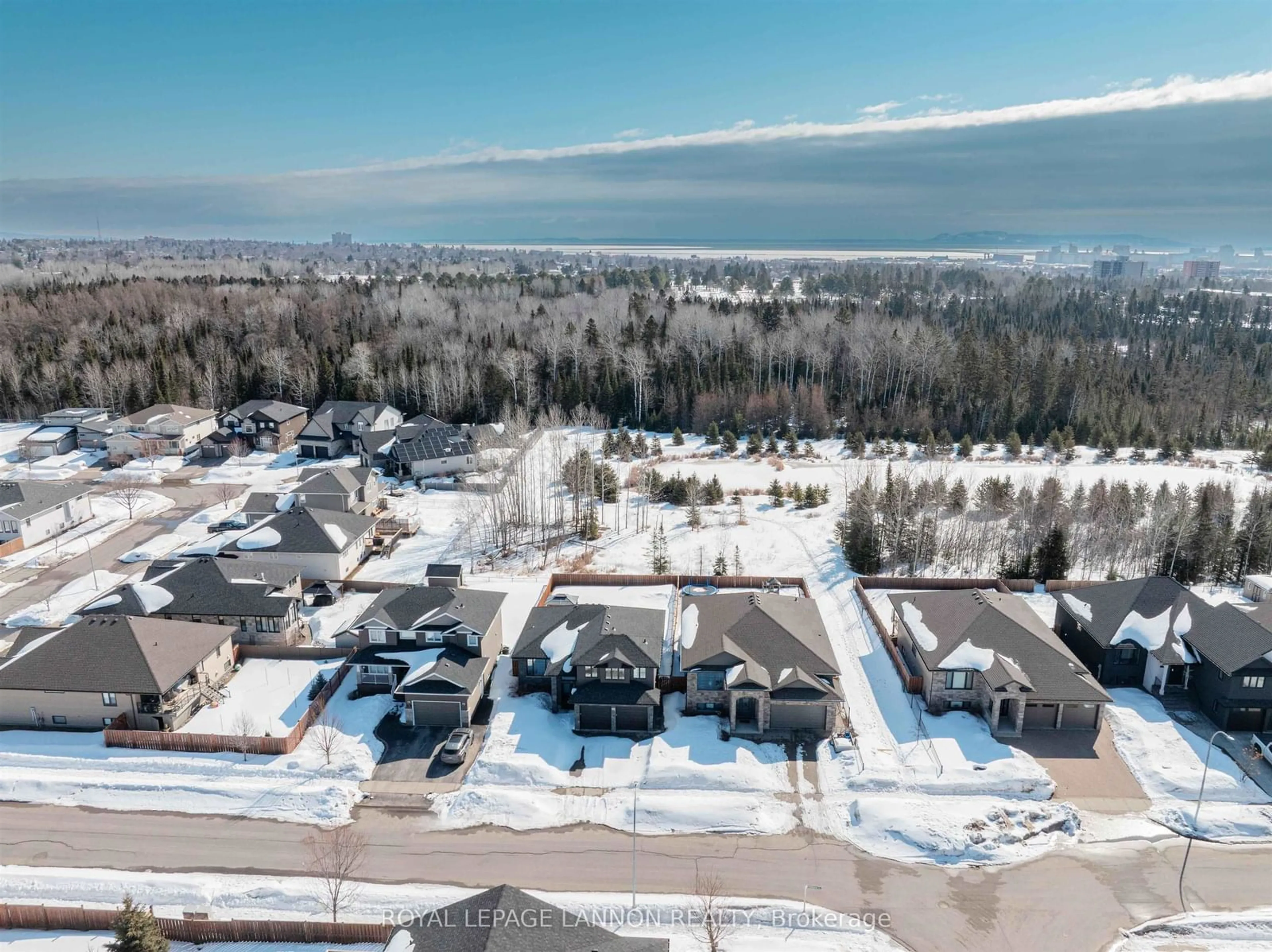A pic from outside/outdoor area/front of a property/back of a property/a pic from drone, mountain view for 705 Fieldstone Pl, Thunder Bay Ontario P7B 3Z7
