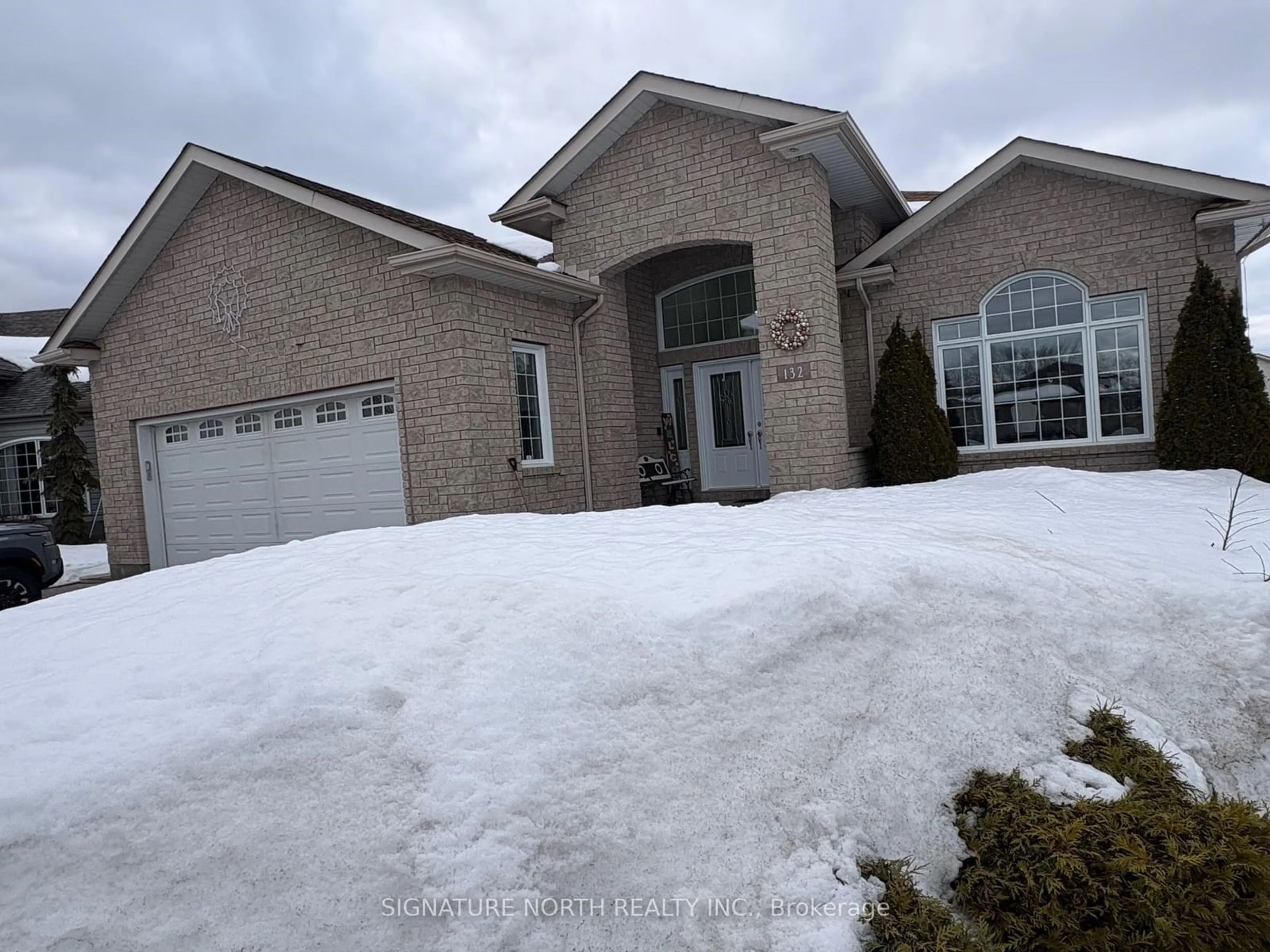 Home with brick exterior material, street for 132 Wolverine Cres, Thunder Bay Ontario P7C 5Z2