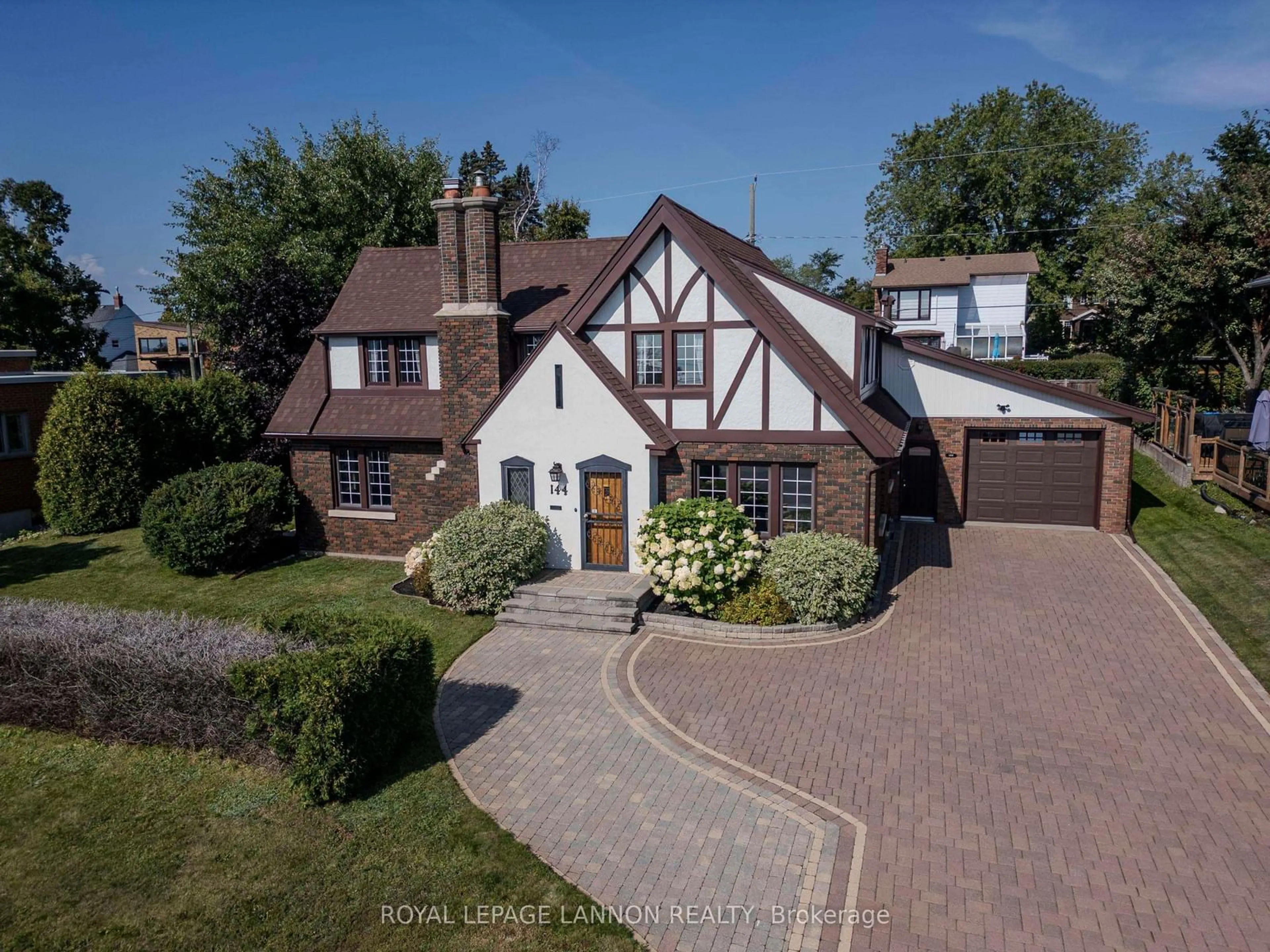 A pic from outside/outdoor area/front of a property/back of a property/a pic from drone, street for 144 High St, Thunder Bay Ontario P7B 3K5