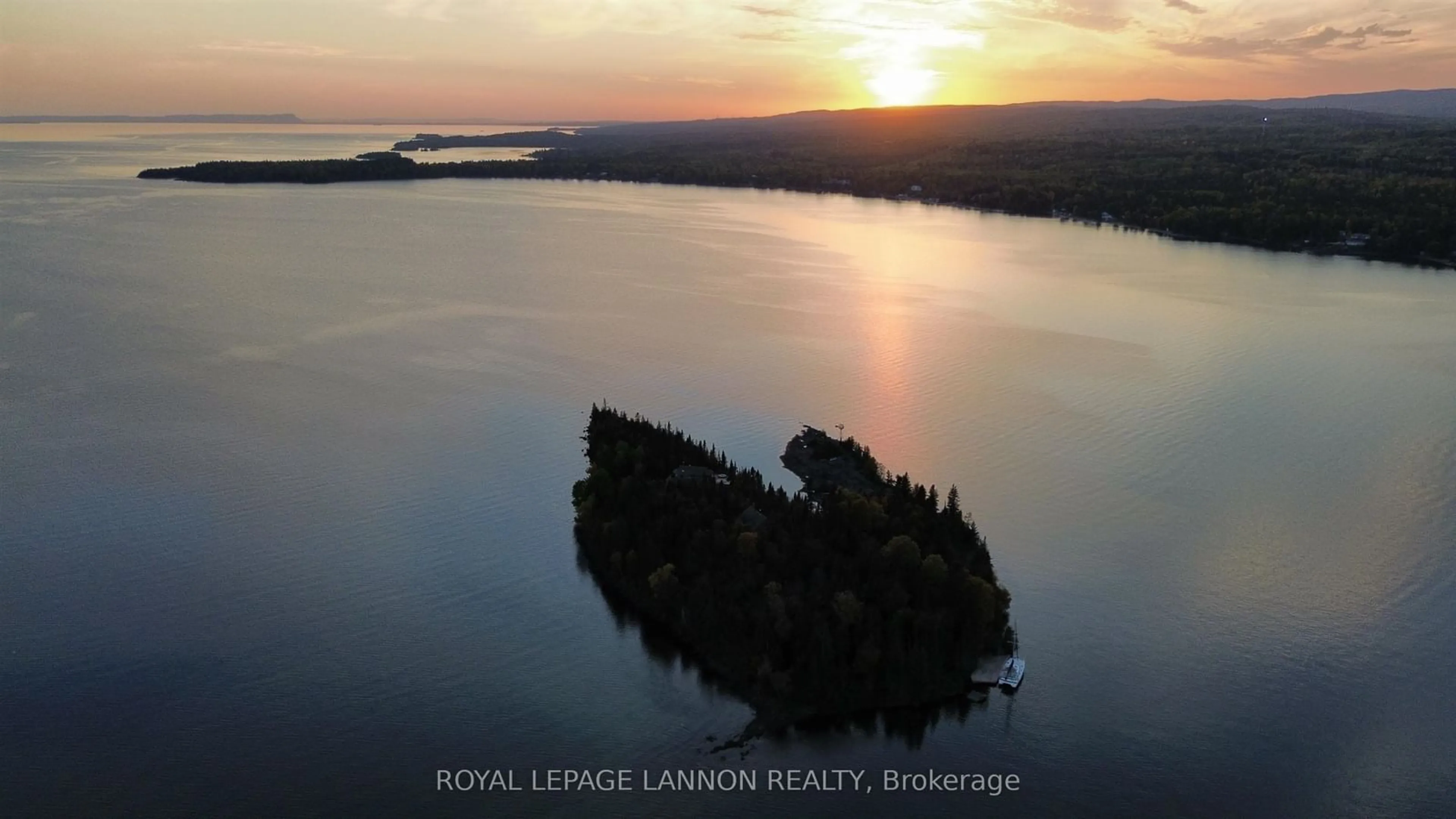 Blurry image for 1 Palette, Thunder Bay Remote Area Ontario P7A 0Z7