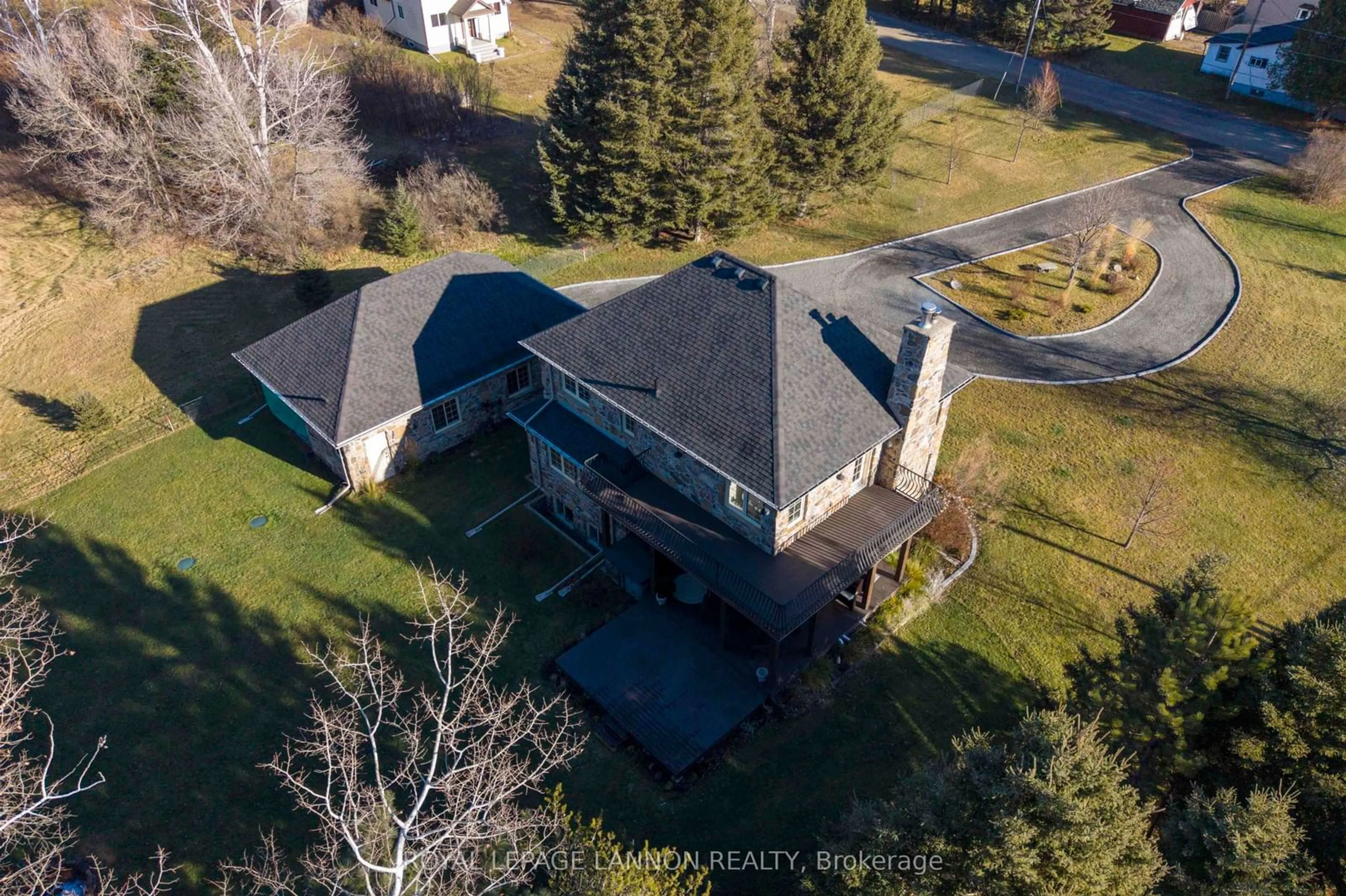 A pic from outside/outdoor area/front of a property/back of a property/a pic from drone, unknown for 1 Leiterman St, Oliver Paipoonge Ontario P0T 1W0