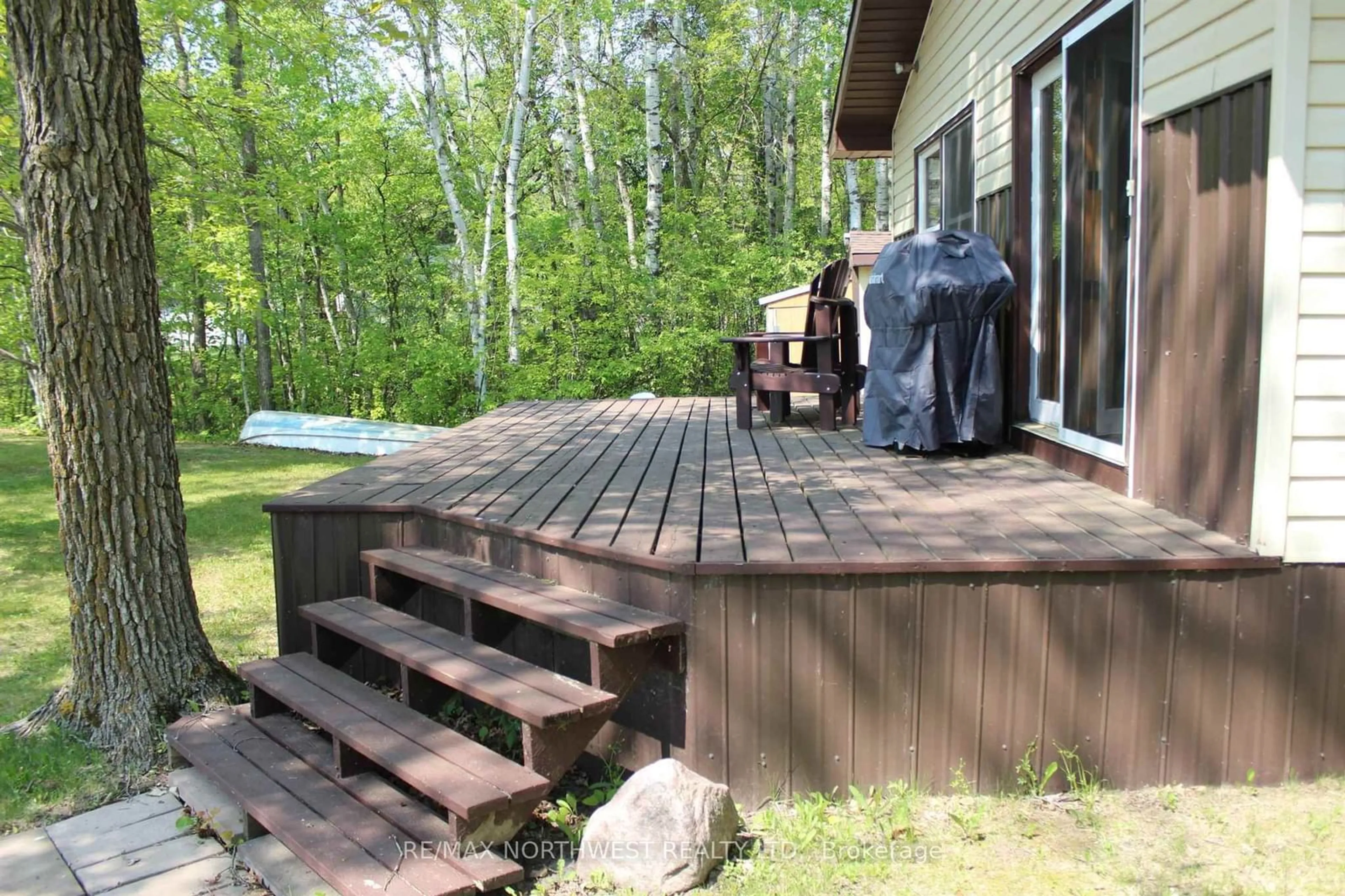 Patio, unknown for 51 GRANT DR, Dawson Ontario P0W 1L0