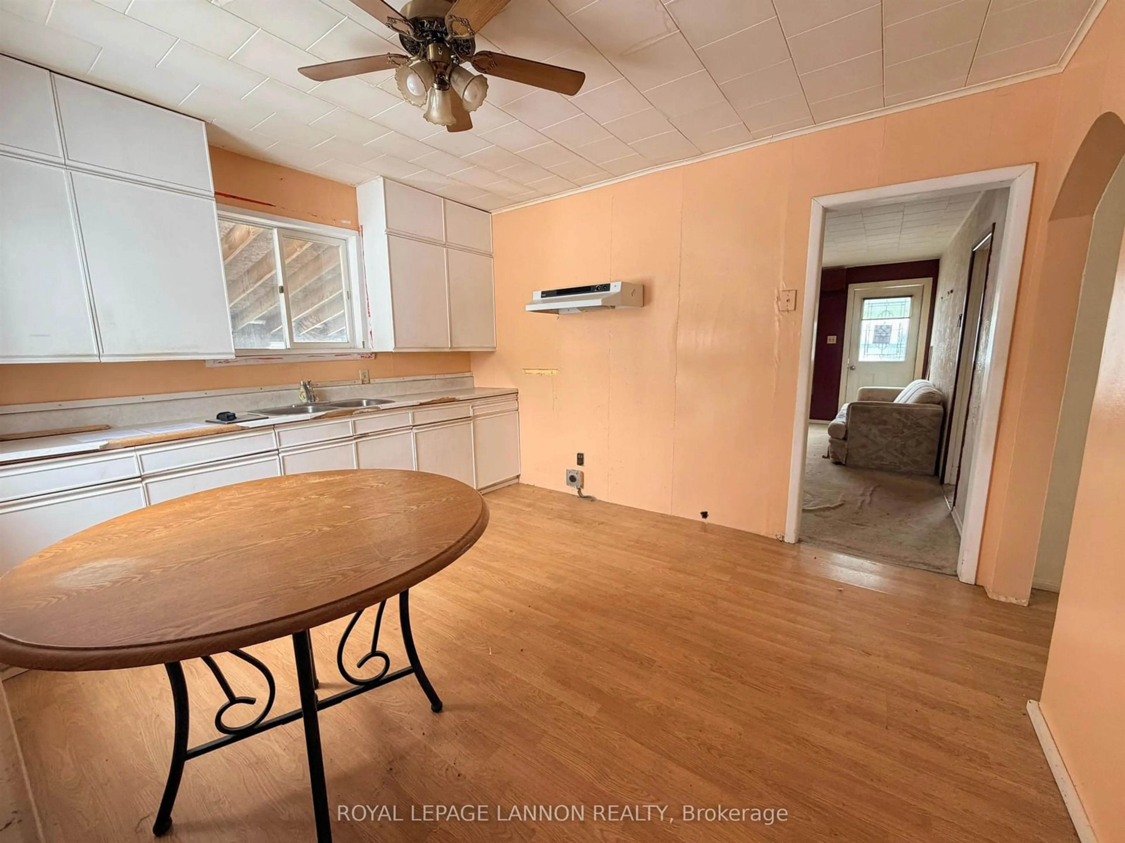 A pic of a room for 206 Third Ave, Greenstone Ontario P0T 1M0