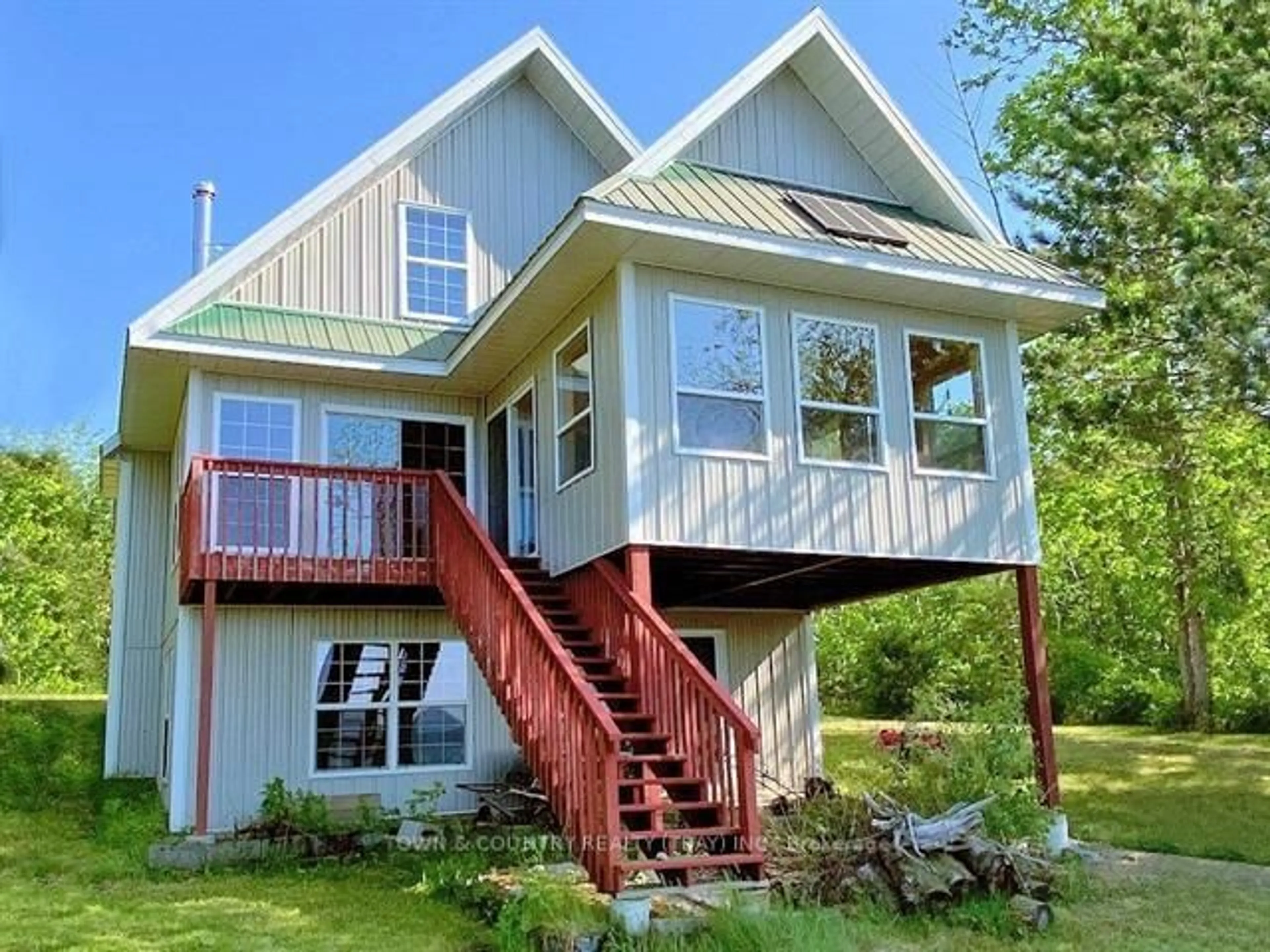 Home with vinyl exterior material, unknown for PCL-1 Perch Lake, Atikokan Ontario P0T 1C0