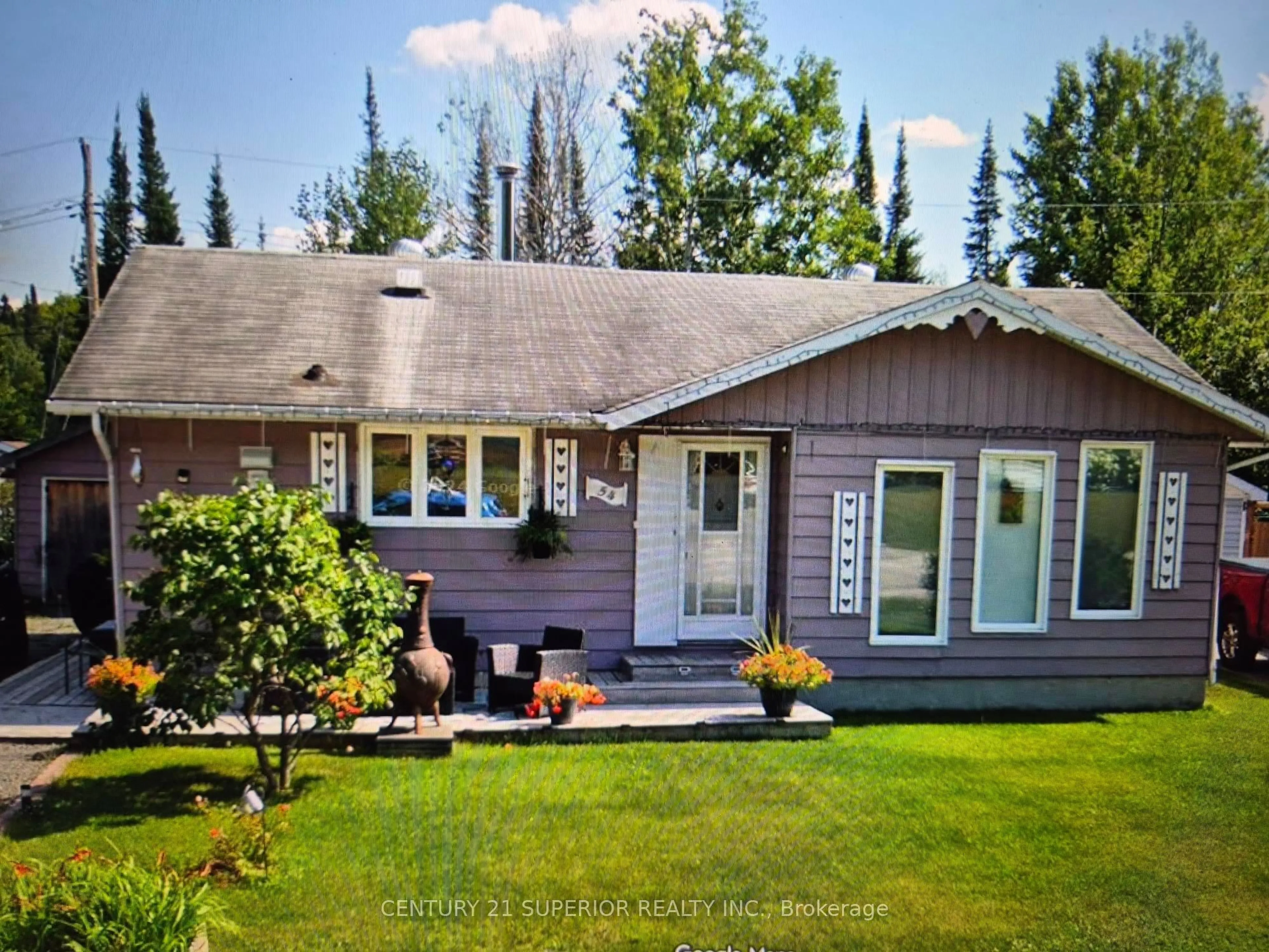 A pic from outside/outdoor area/front of a property/back of a property/a pic from drone, street for 54 Redwing Ave, Manitouwadge Ontario P0T 2C0