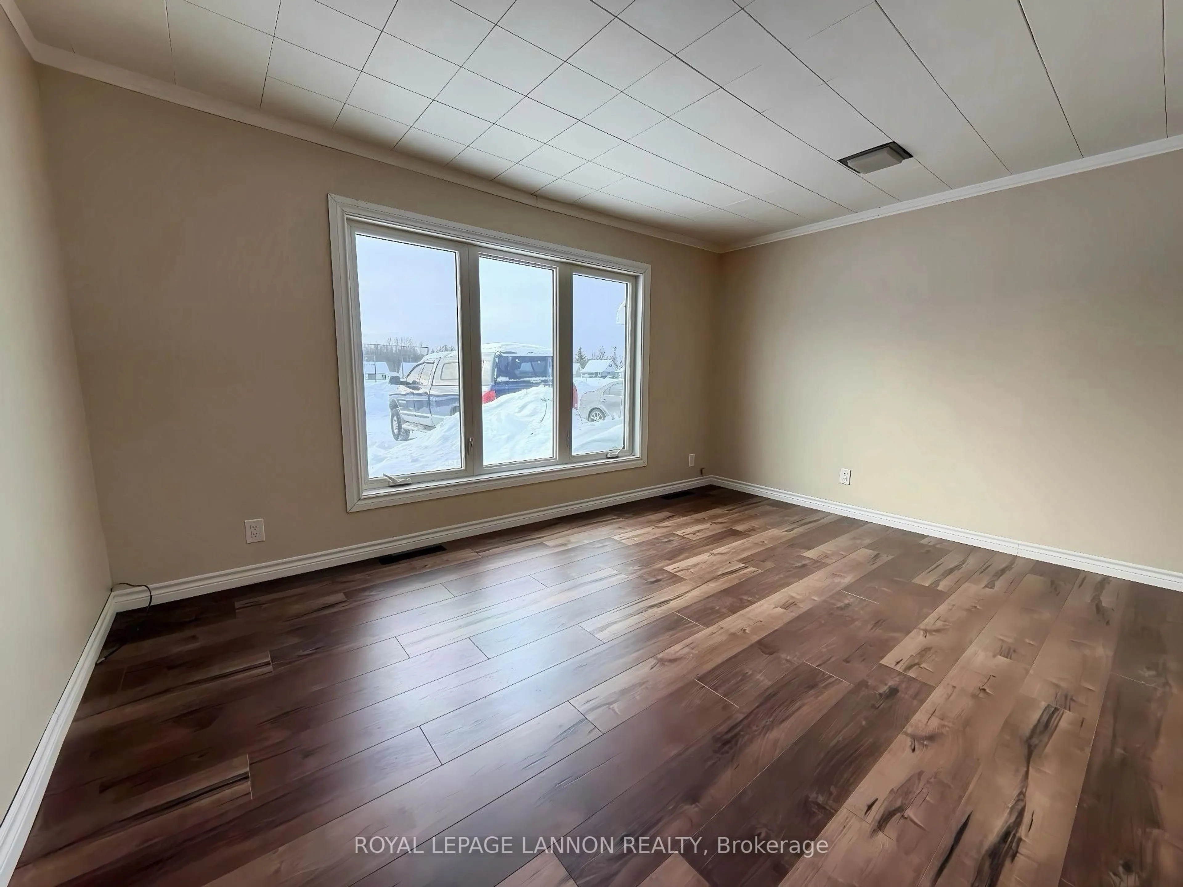 A pic of a room for 330 Ball Park Cres, Greenstone Ontario P0T 1M0