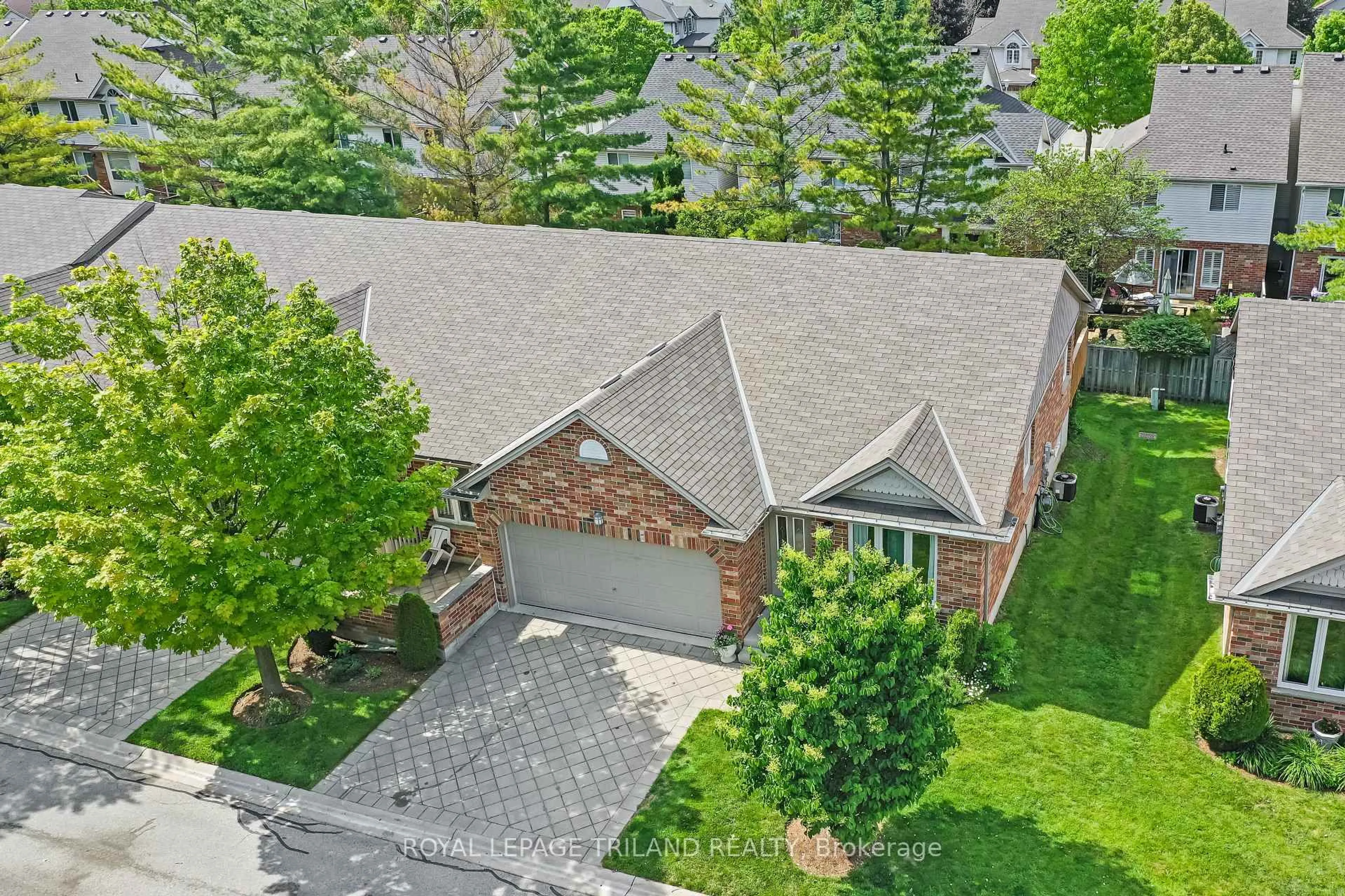 A pic from outside/outdoor area/front of a property/back of a property/a pic from drone, street for 43 Capulet Walk #11, London North Ontario N6H 5V4