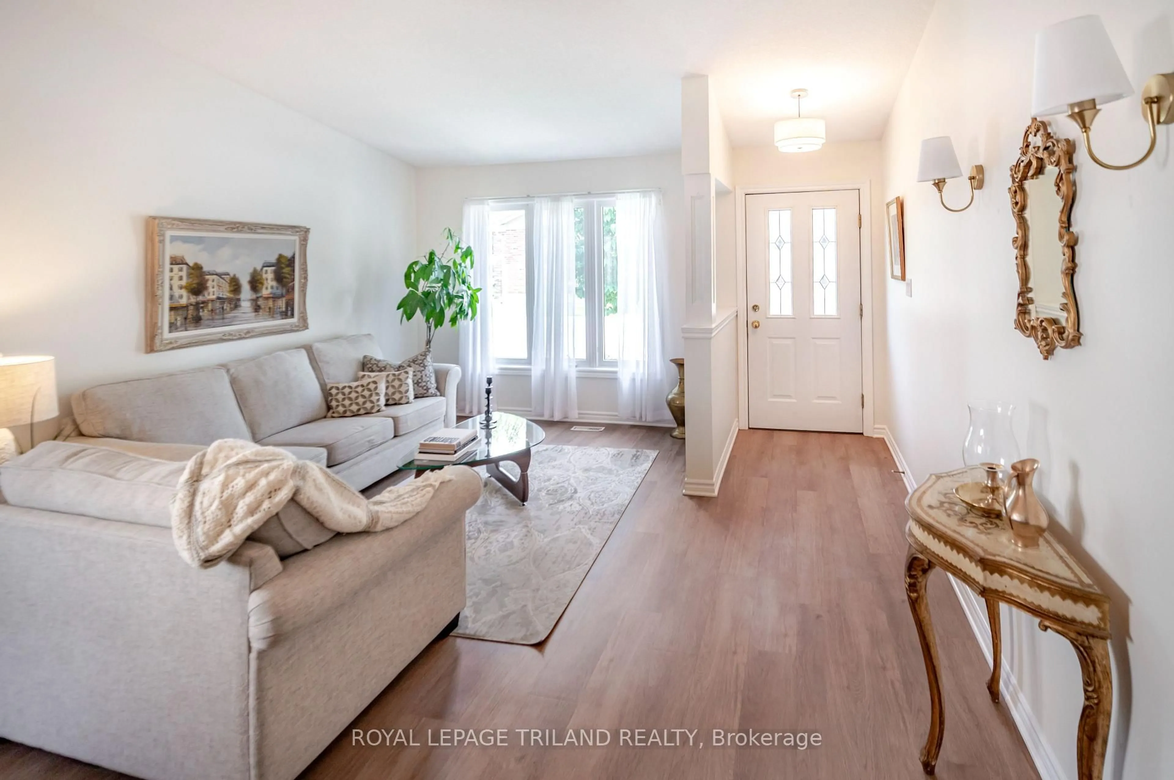 Living room with furniture, unknown for 43 Capulet Walk #11, London North Ontario N6H 5V4