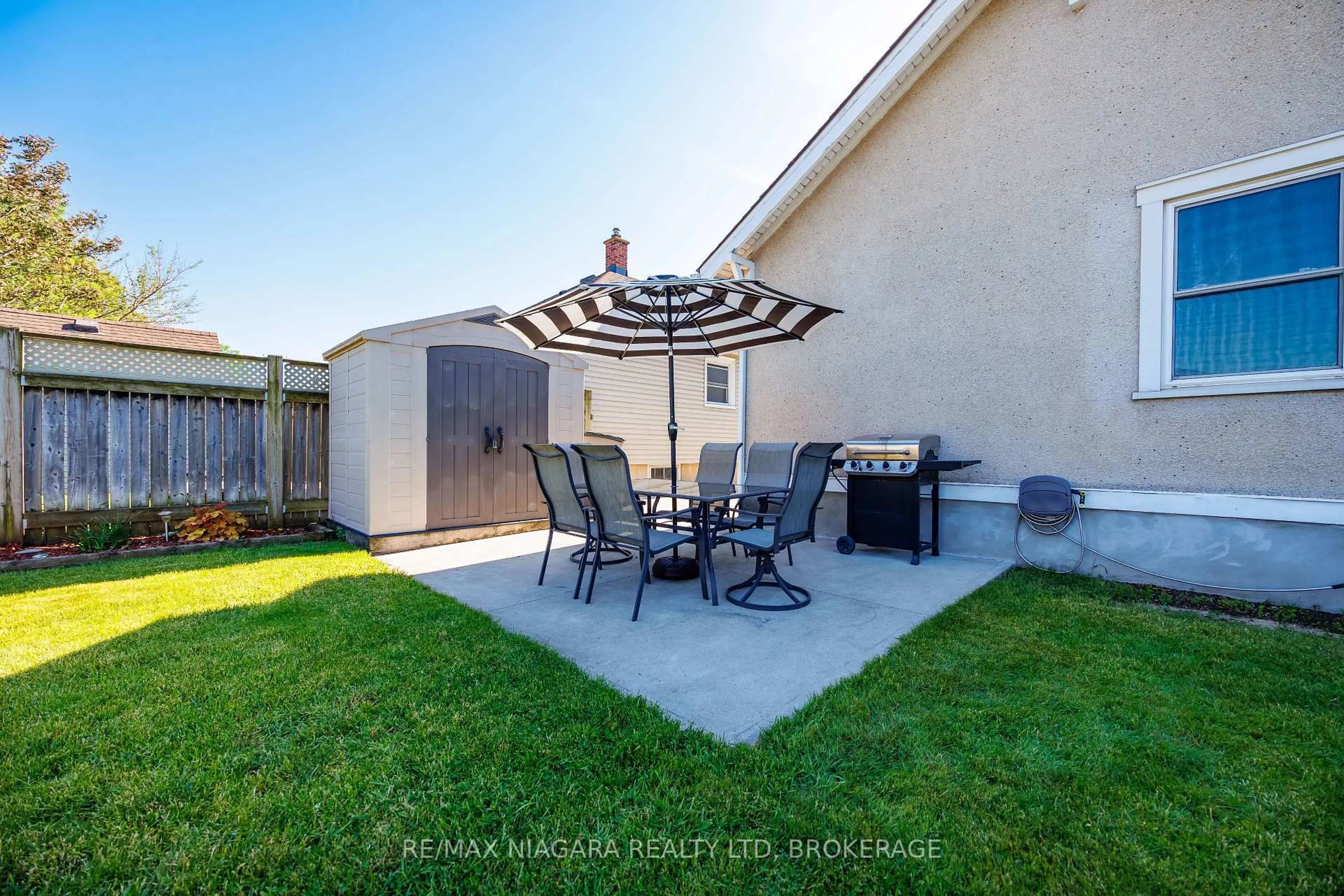 Patio, street for 58 Marquis St, St. Catharines Ontario L2R 4Y8