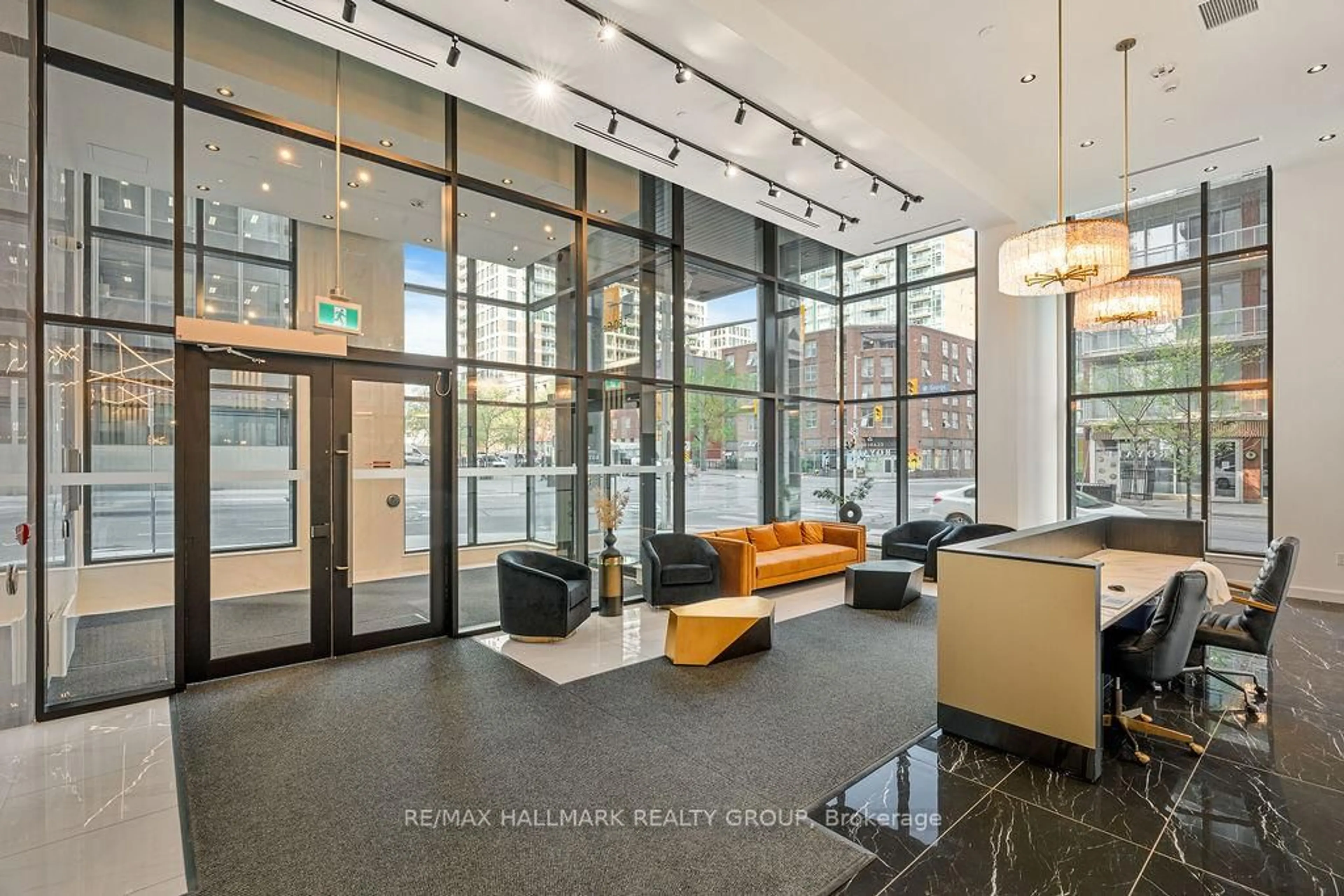 Lobby for 180 George St #2102, Ottawa Ontario K1N 0G8
