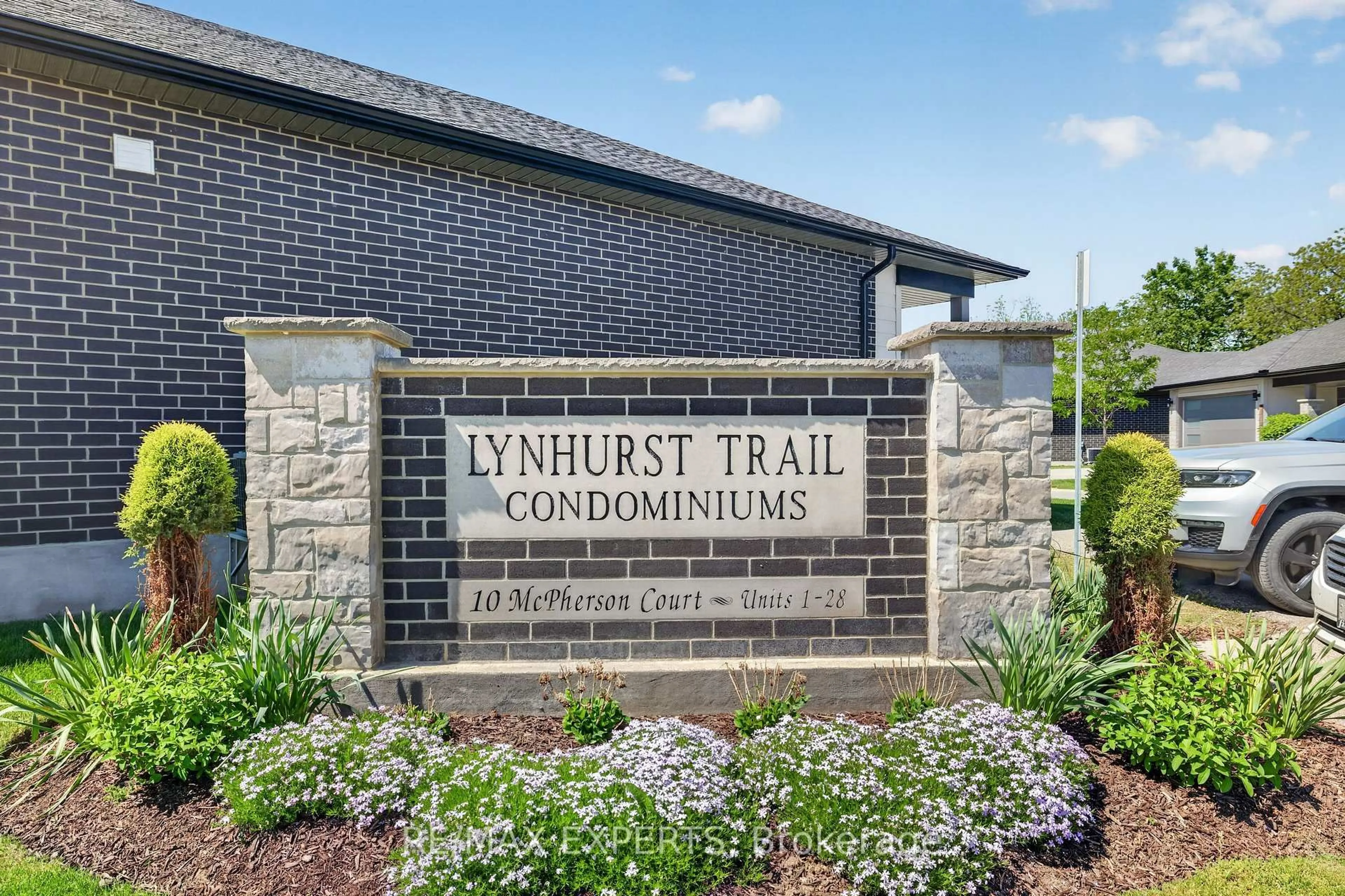 Indoor entryway for 10 MCPHERSON Crt #21, Central Elgin Ontario N5R 0L8