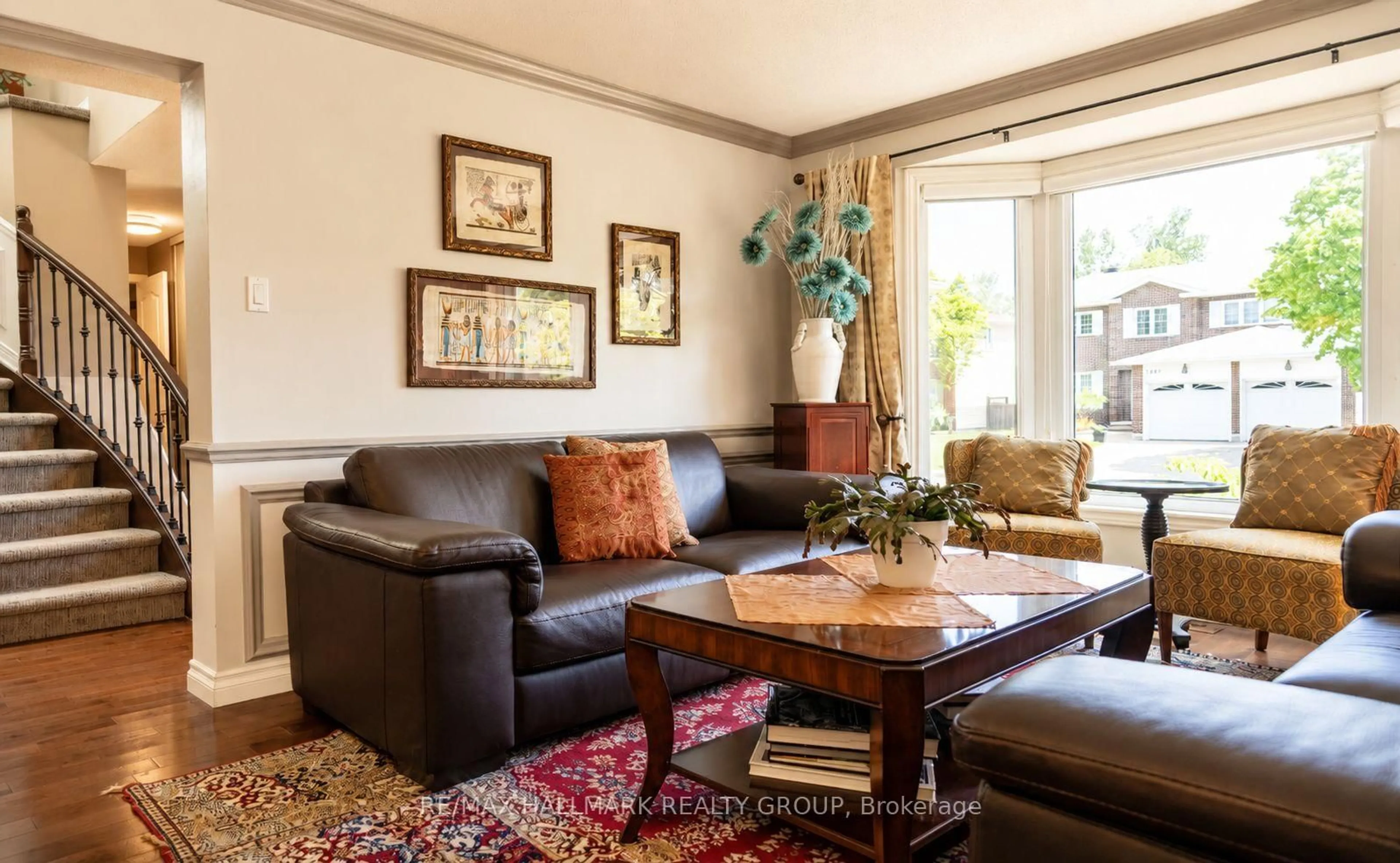 Living room with furniture, unknown for 1808 Robinwood Pl, Ottawa Ontario K1C 6L4
