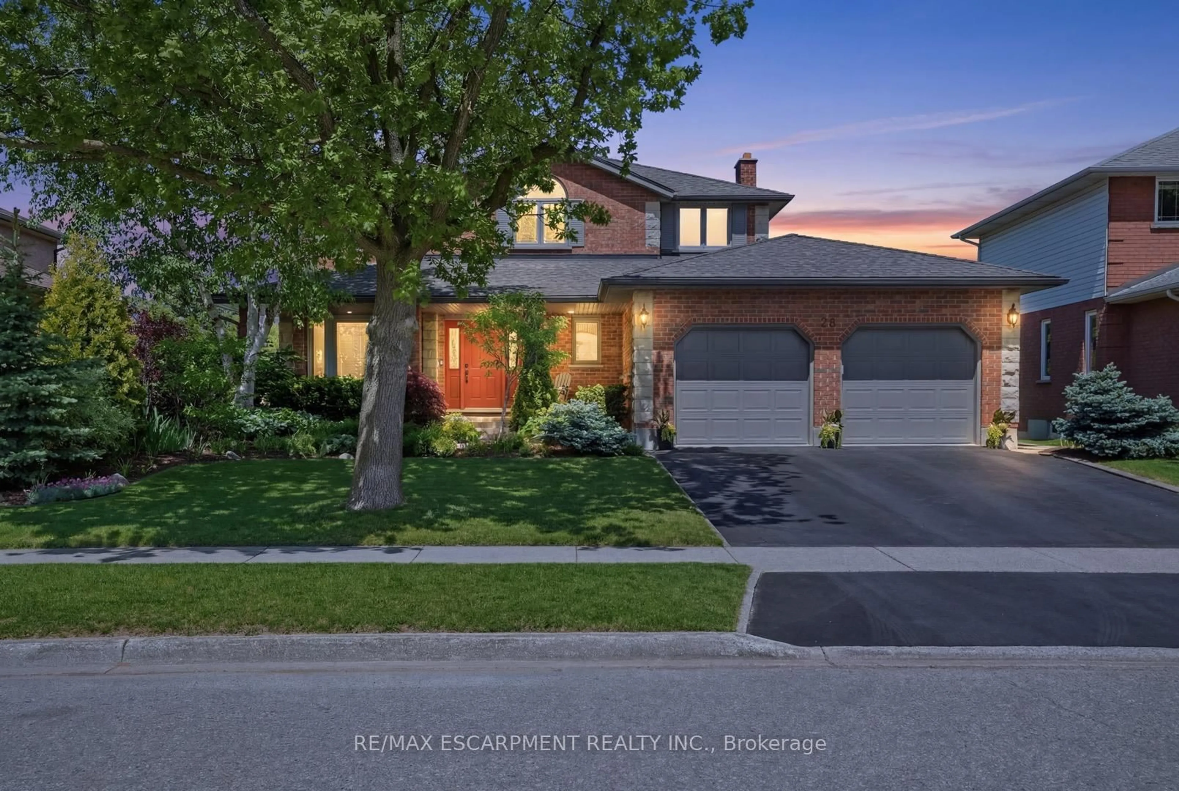 Home with brick exterior material, street for 28 BATHGATE Dr, Guelph Ontario N1L 1A8