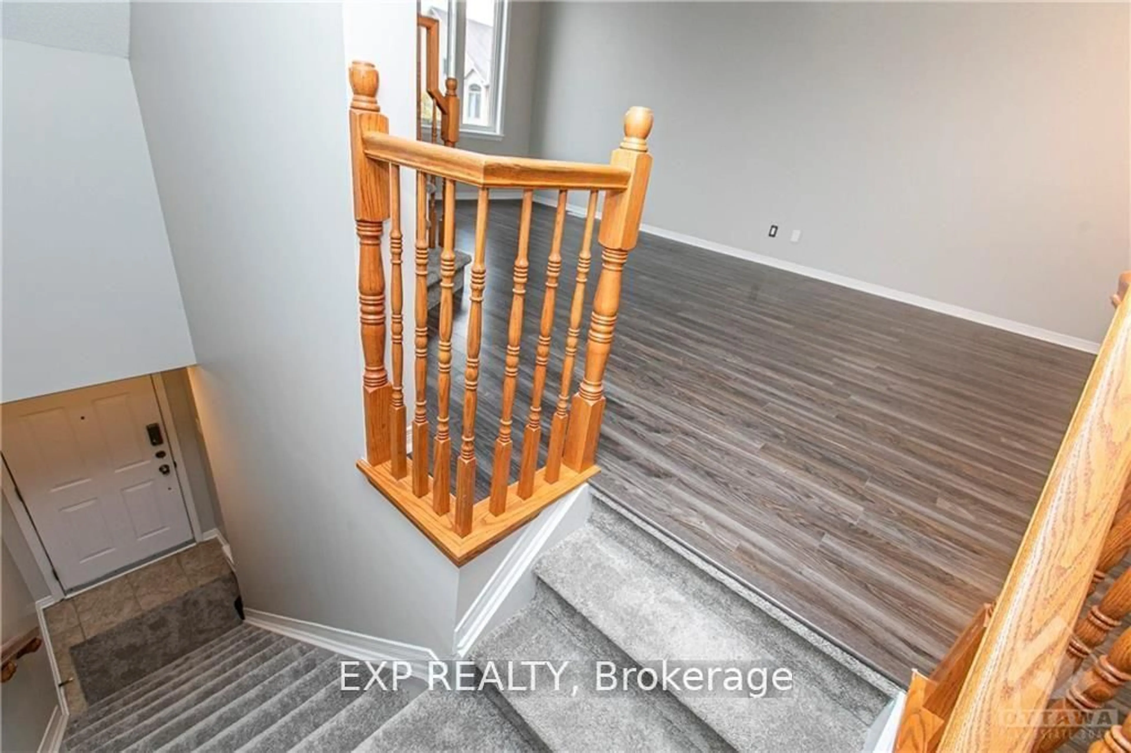 Unknown for 1512 Walkley Rd, Ottawa Ontario K1V 2G5