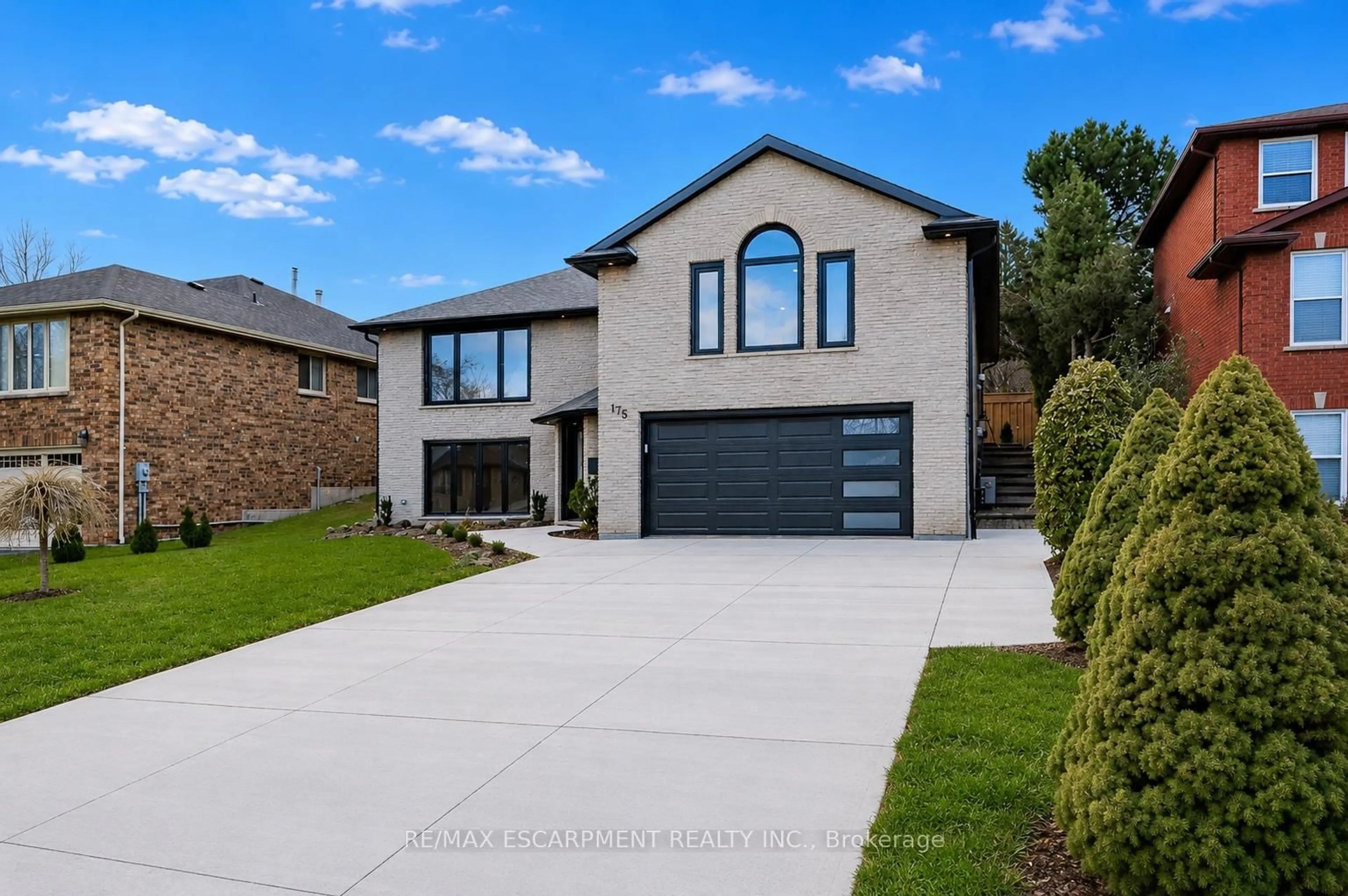 Home with brick exterior material, street for 175 Bluebell Cres, Hamilton Ontario L9K 1E8