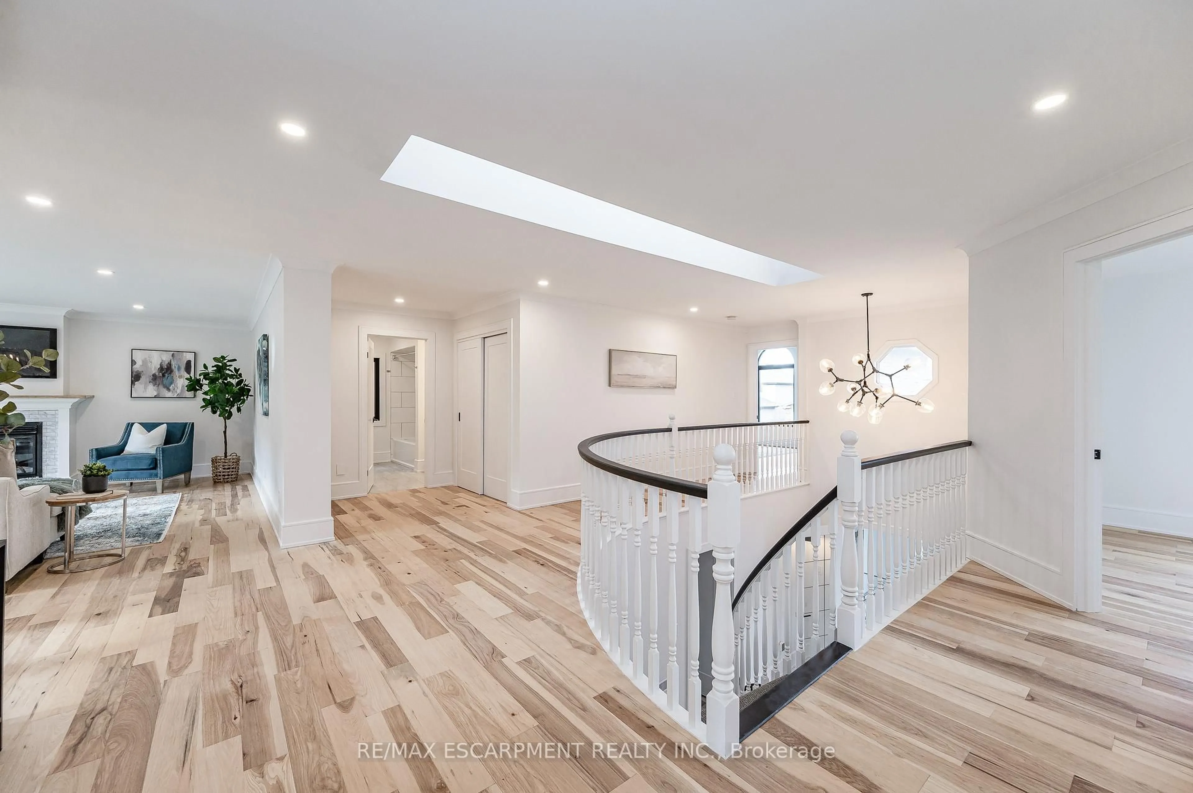 Unknown for 175 Bluebell Cres, Hamilton Ontario L9K 1E8
