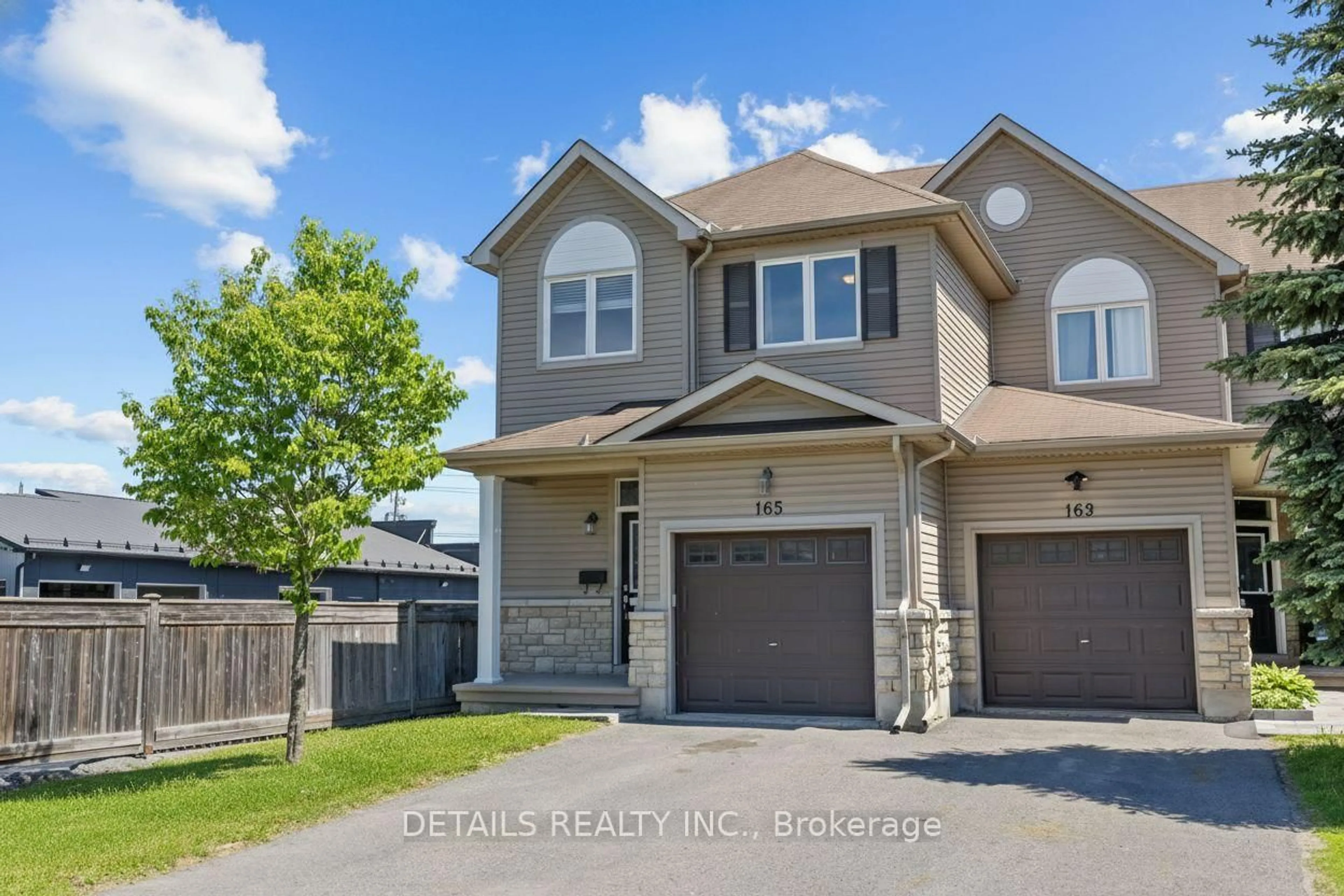 A pic from outside/outdoor area/front of a property/back of a property/a pic from drone, street for 165 Dahlia St, Clarence-Rockland Ontario K4K 0G1