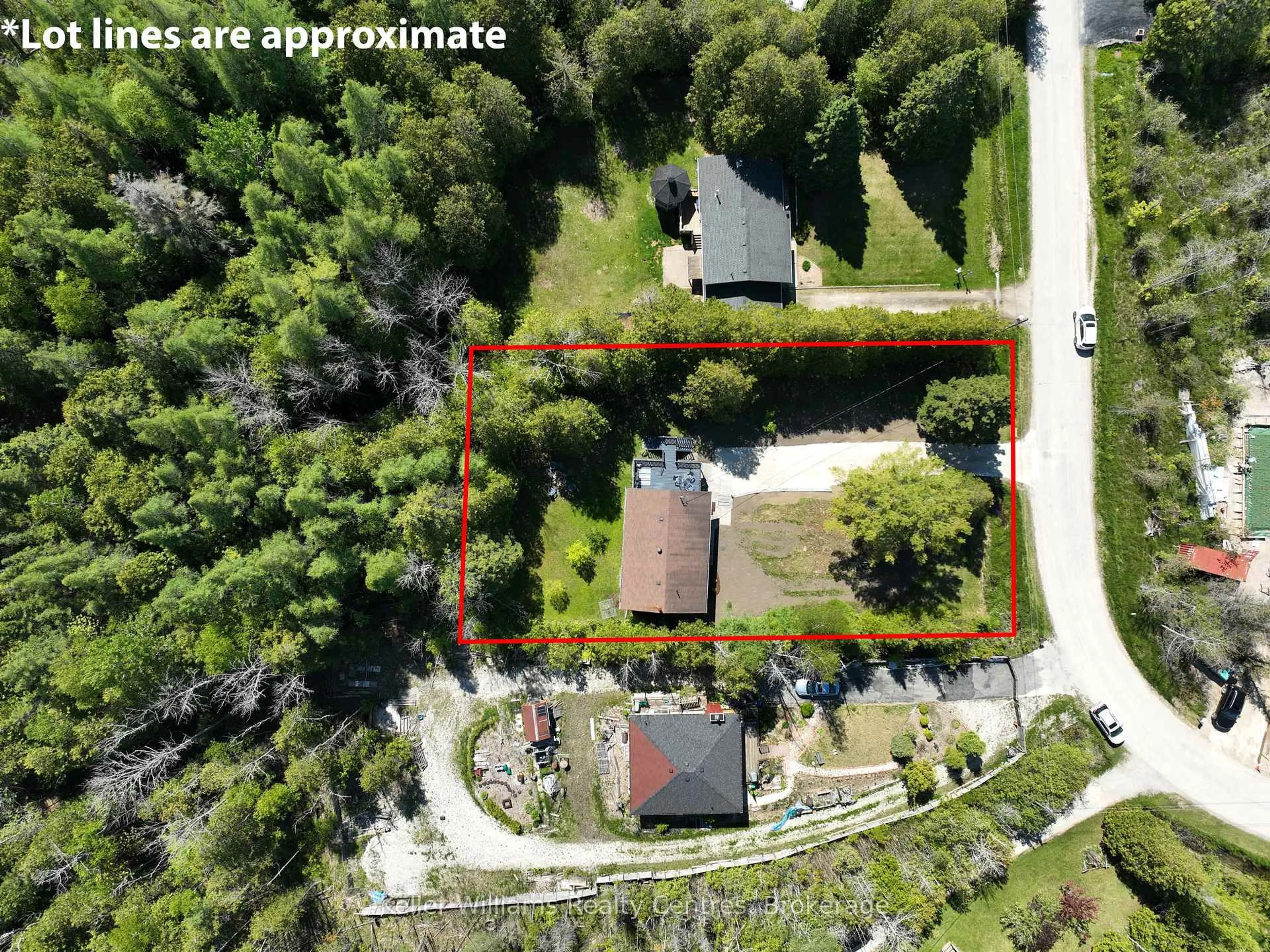 A pic from outside/outdoor area/front of a property/back of a property/a pic from drone, building for 67 William Crt, South Bruce Peninsula Ontario N0H 2T0