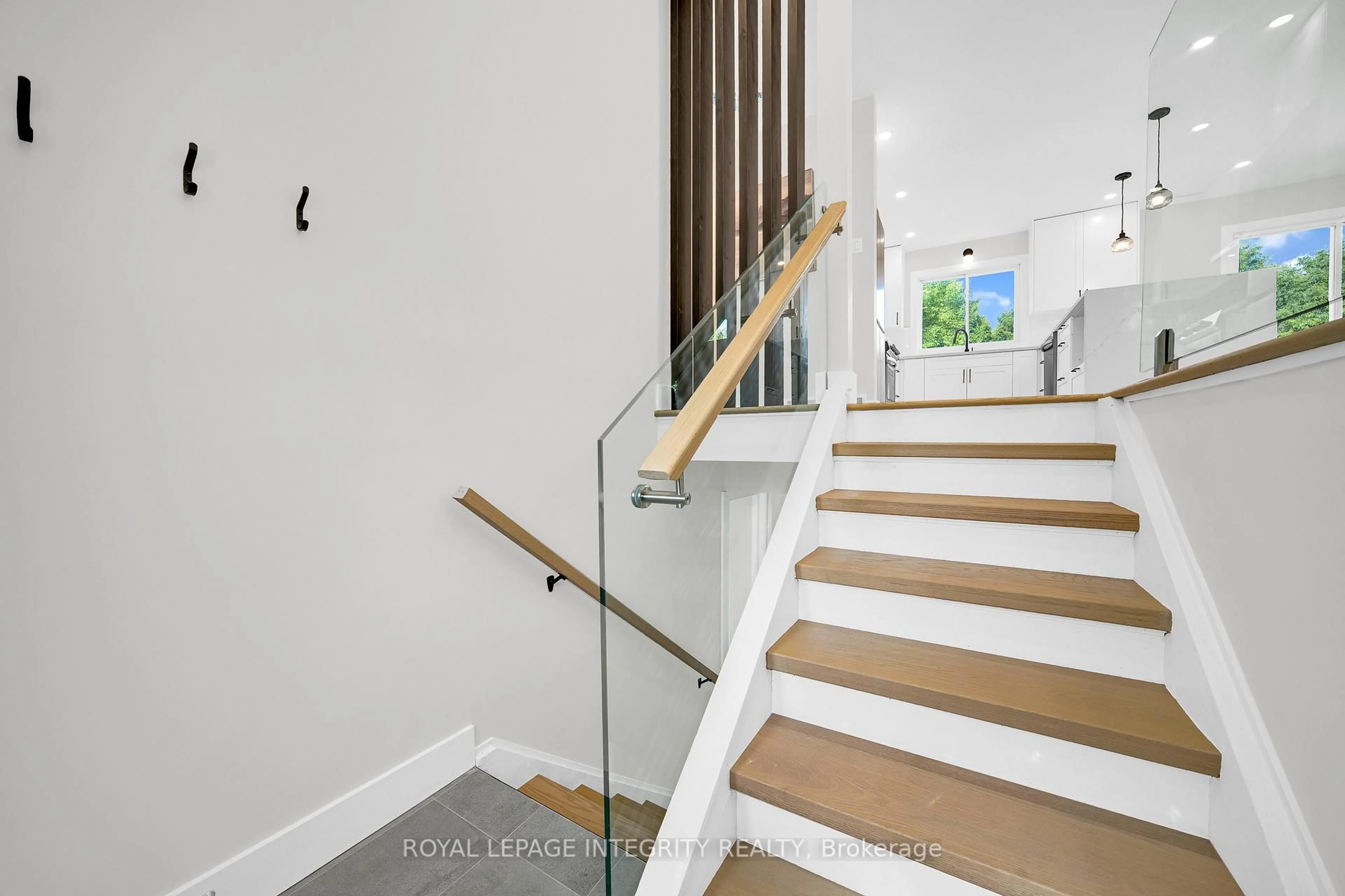 Stairs for 53 Overlake Dr, Ottawa Ontario K2E 5V4