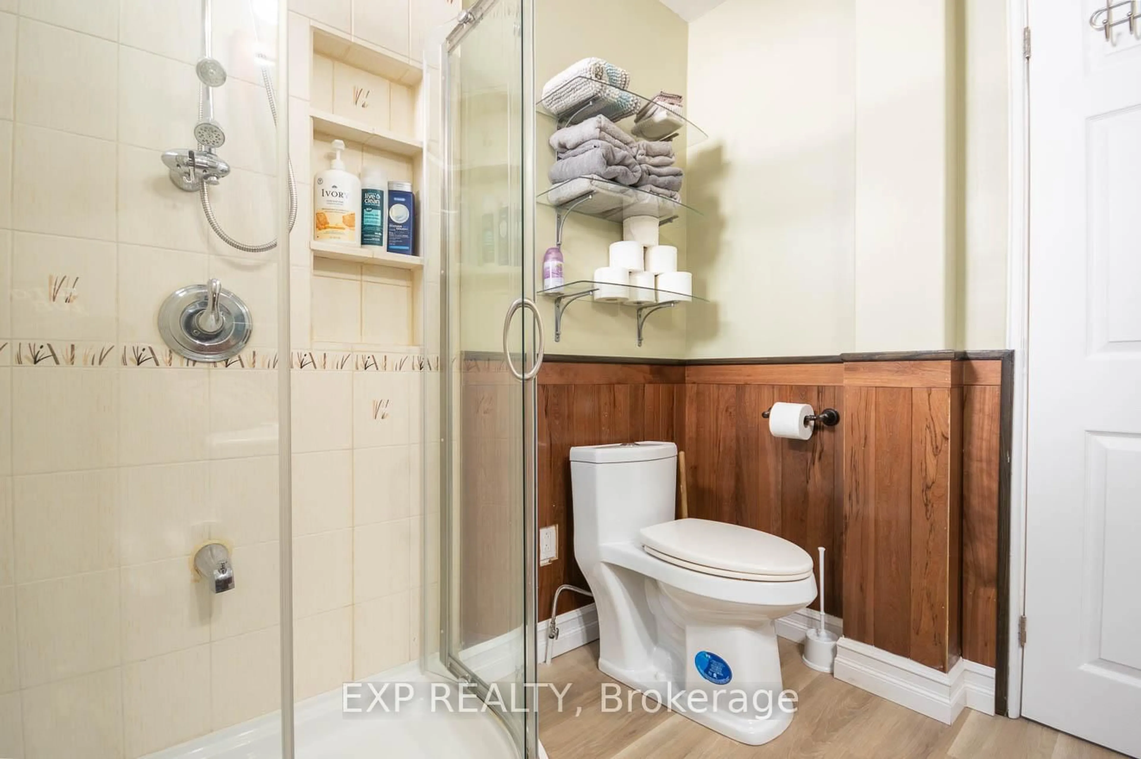 Standard bathroom, ceramic/tile floor for 43 Clifford St, Quinte West Ontario K0K 1L0