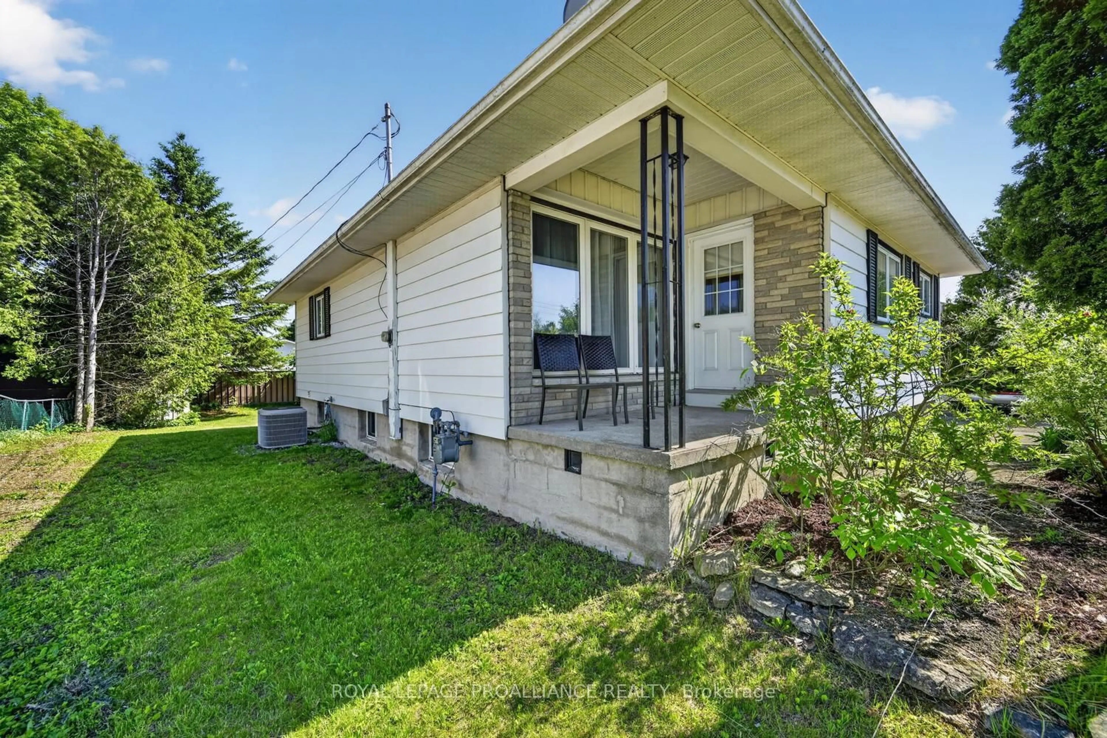 Patio, street for 481 McAuley Rd, Prescott Ontario K0E 1T0