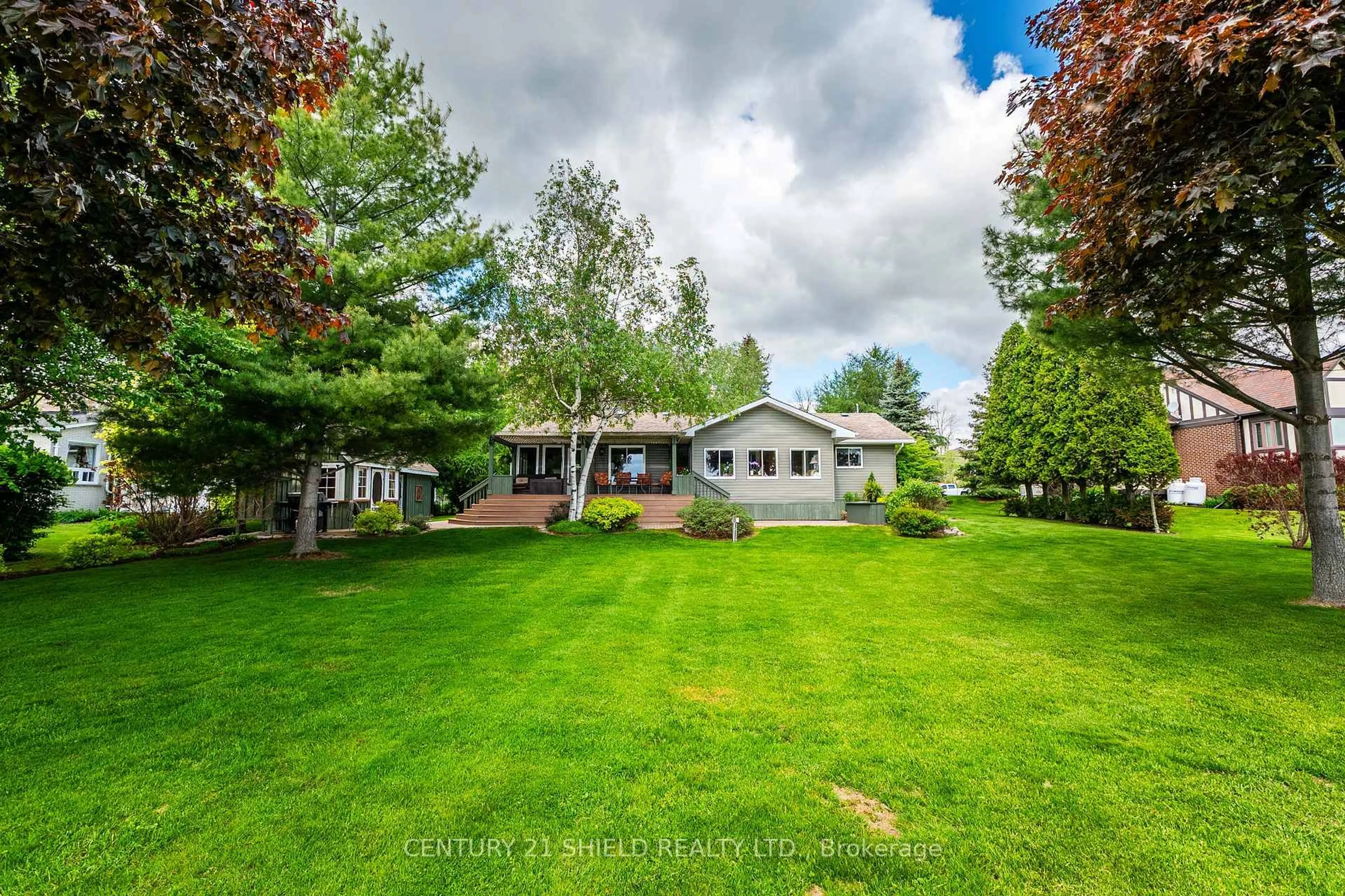 A pic from outside/outdoor area/front of a property/back of a property/a pic from drone, unknown for 14118 Willbruck Dr, South Stormont Ontario K0C 1X0