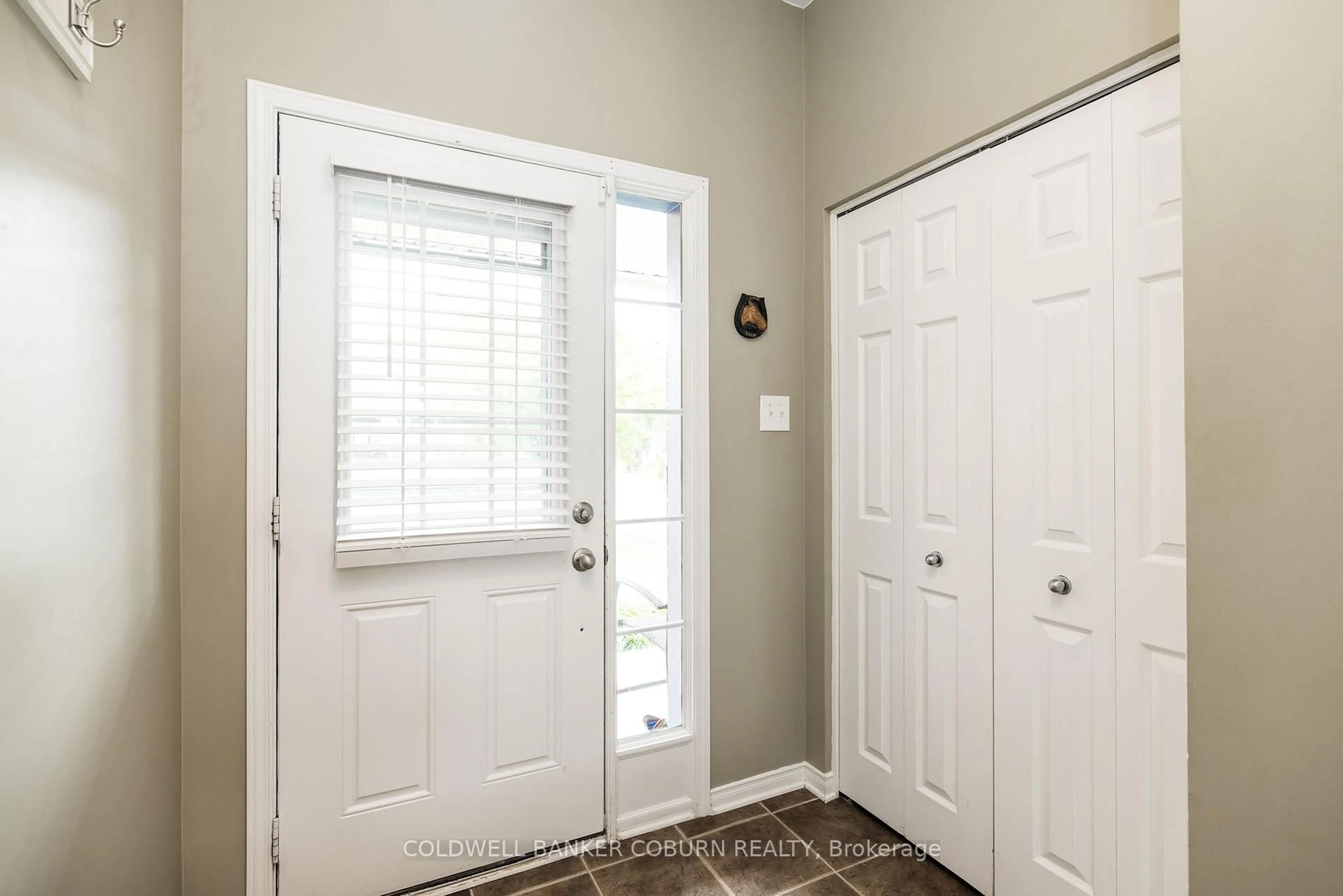 Indoor entryway for 238 Arrita St, Ottawa Ontario K2S 0J7