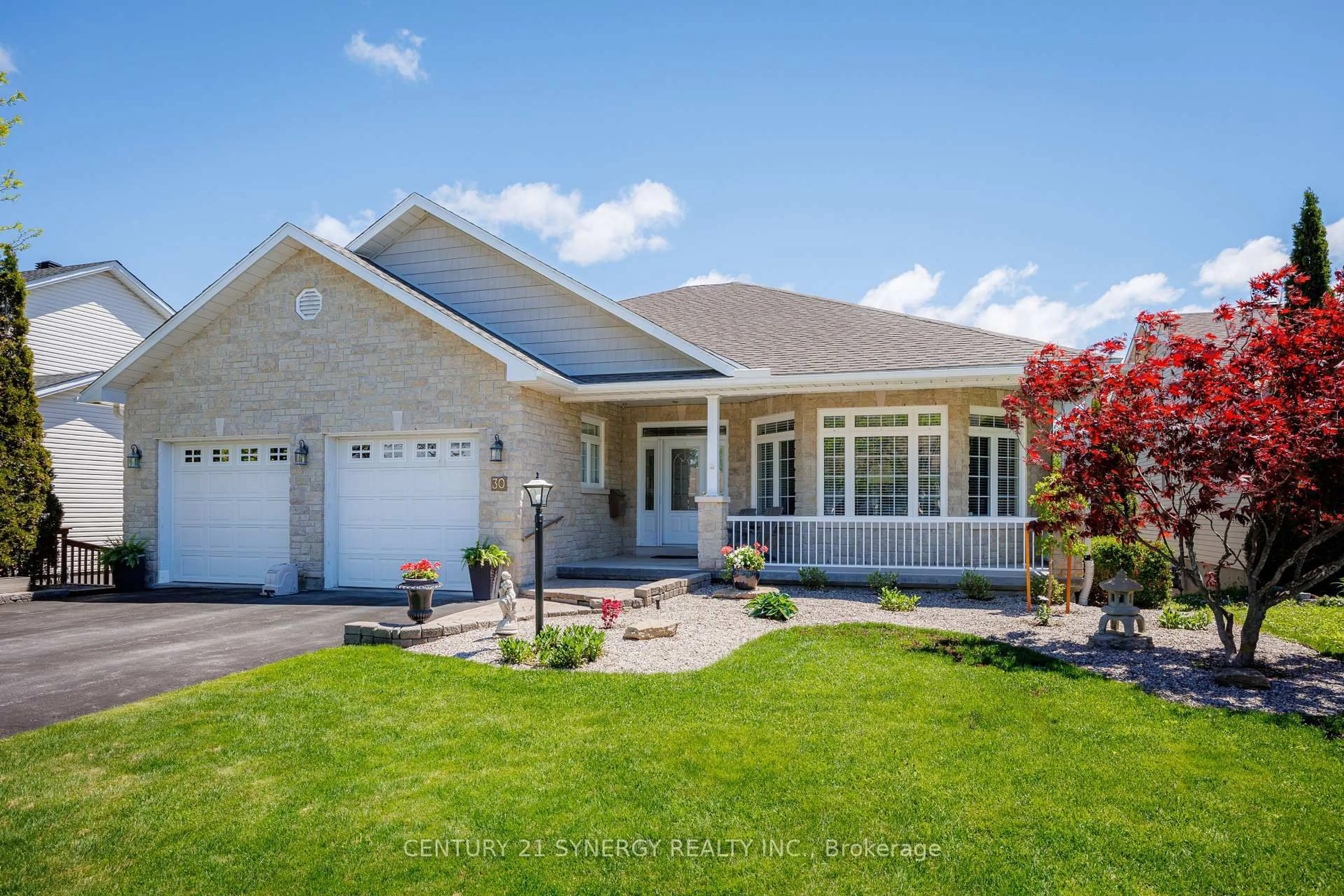 Home with vinyl exterior material, street for 30 Morris St, Carleton Place Ontario K7C 4M9