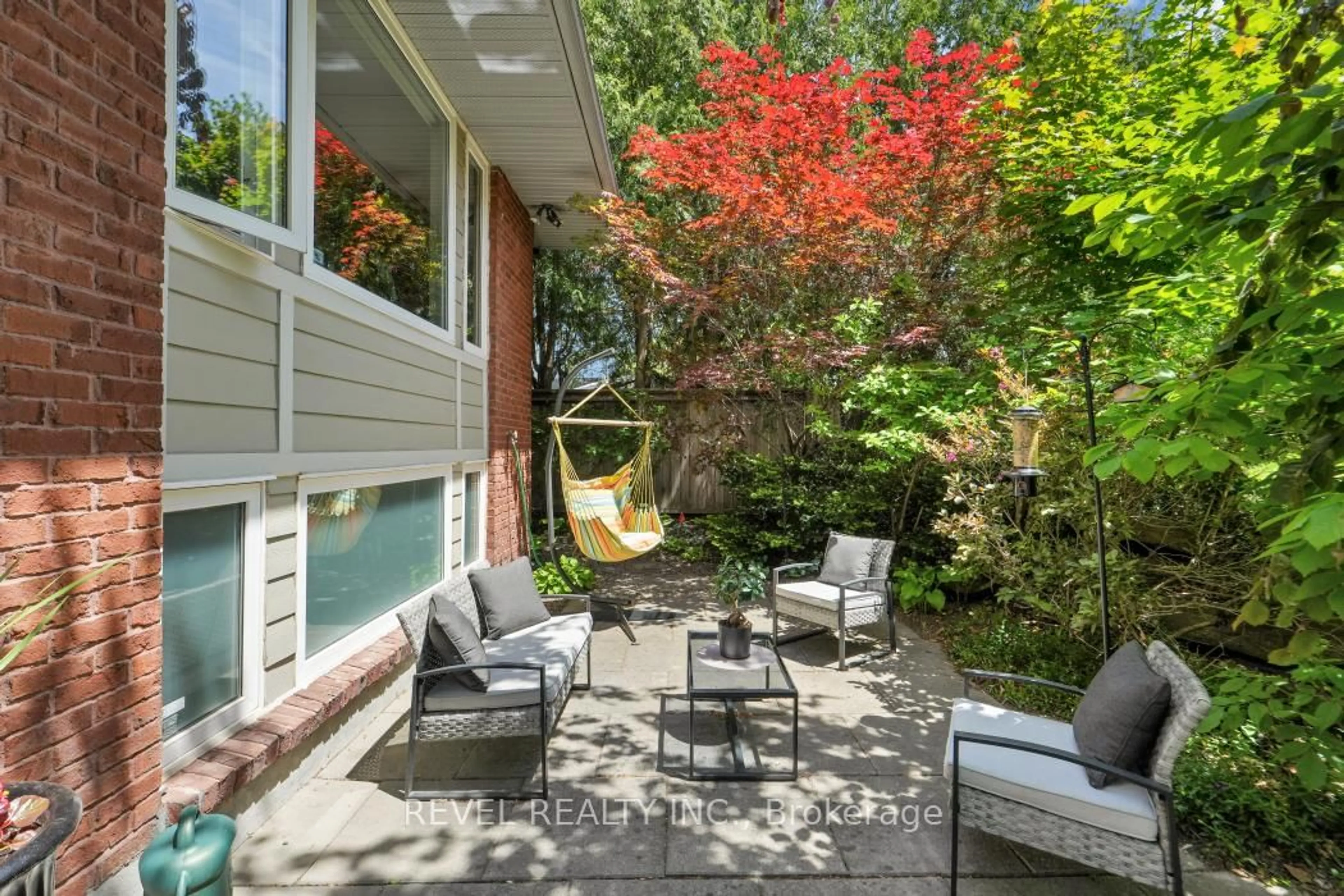 Patio, street for 144 Monterey Dr, Ottawa Ontario K2H 7A8
