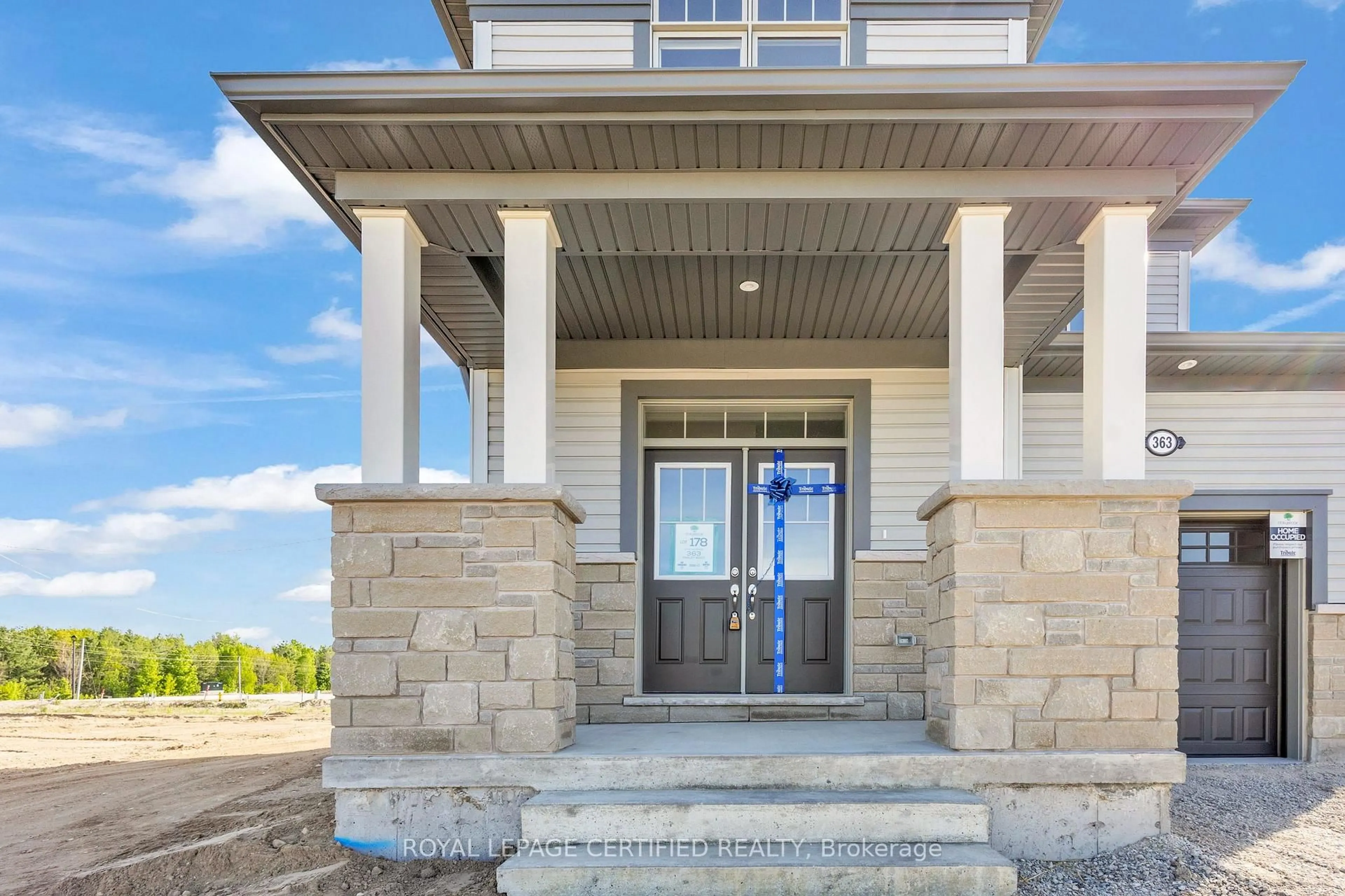 Indoor entryway for 363 Farley Rd, Centre Wellington Ontario N1M 0K9