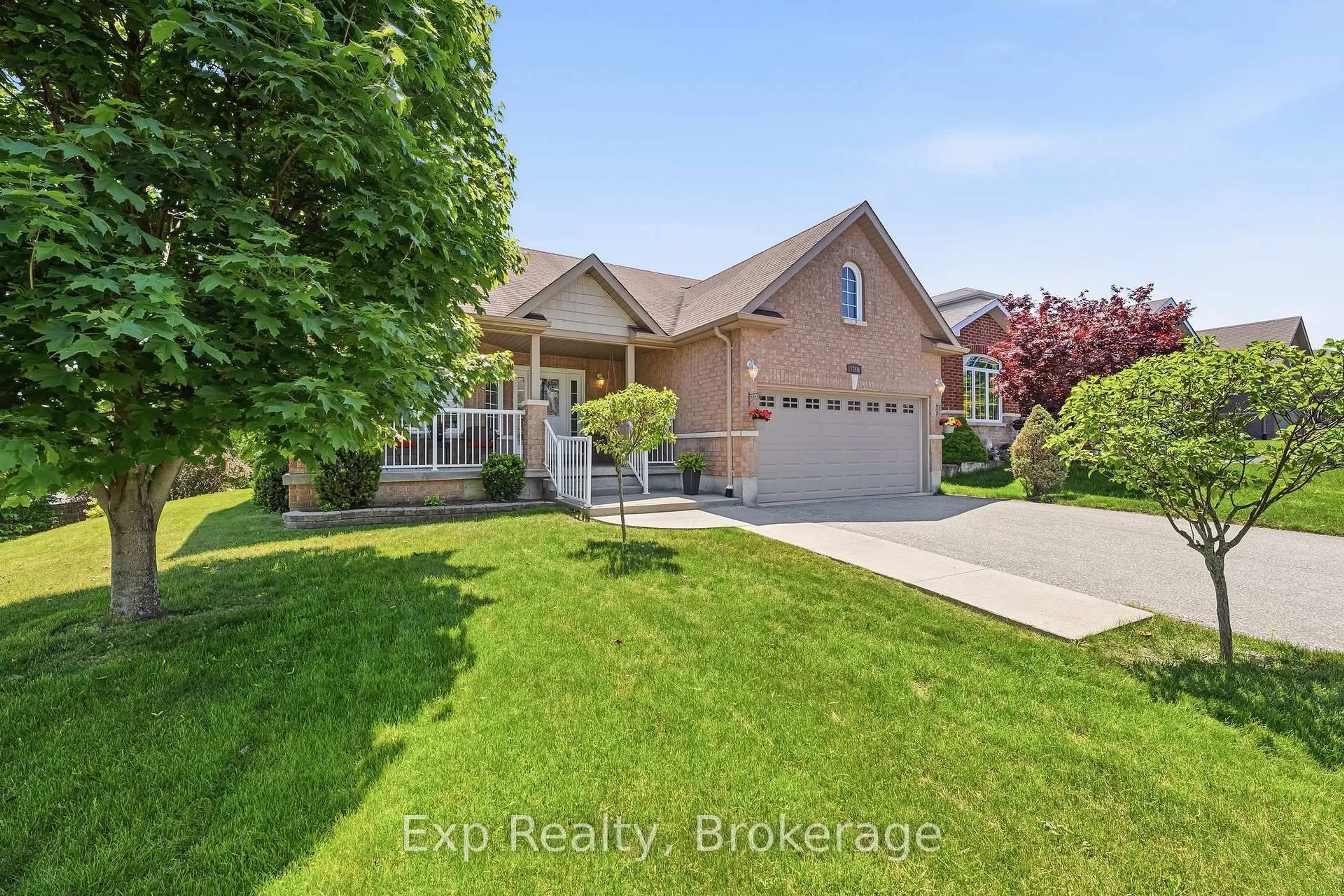 A pic from outside/outdoor area/front of a property/back of a property/a pic from drone, water/lake/river/ocean view for 1266 Ashland Dr, Cobourg Ontario K9A 5S5