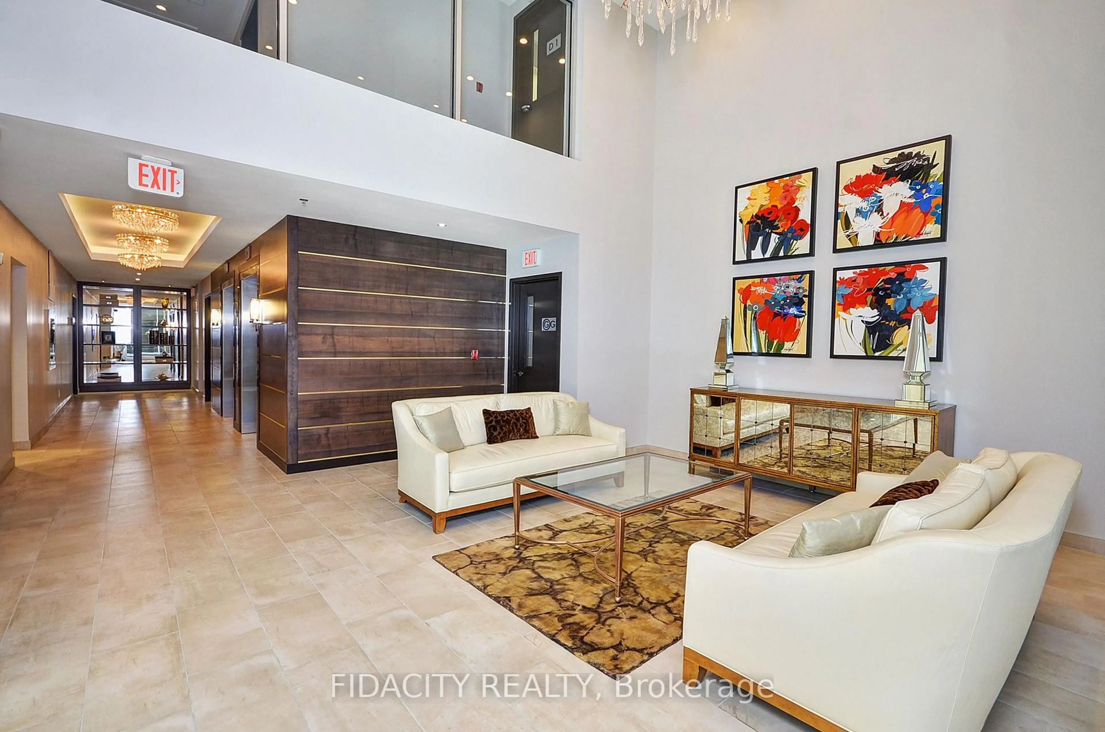 Indoor foyer for 108 Richmond Rd #609, Ottawa Ontario K1Z 0B3