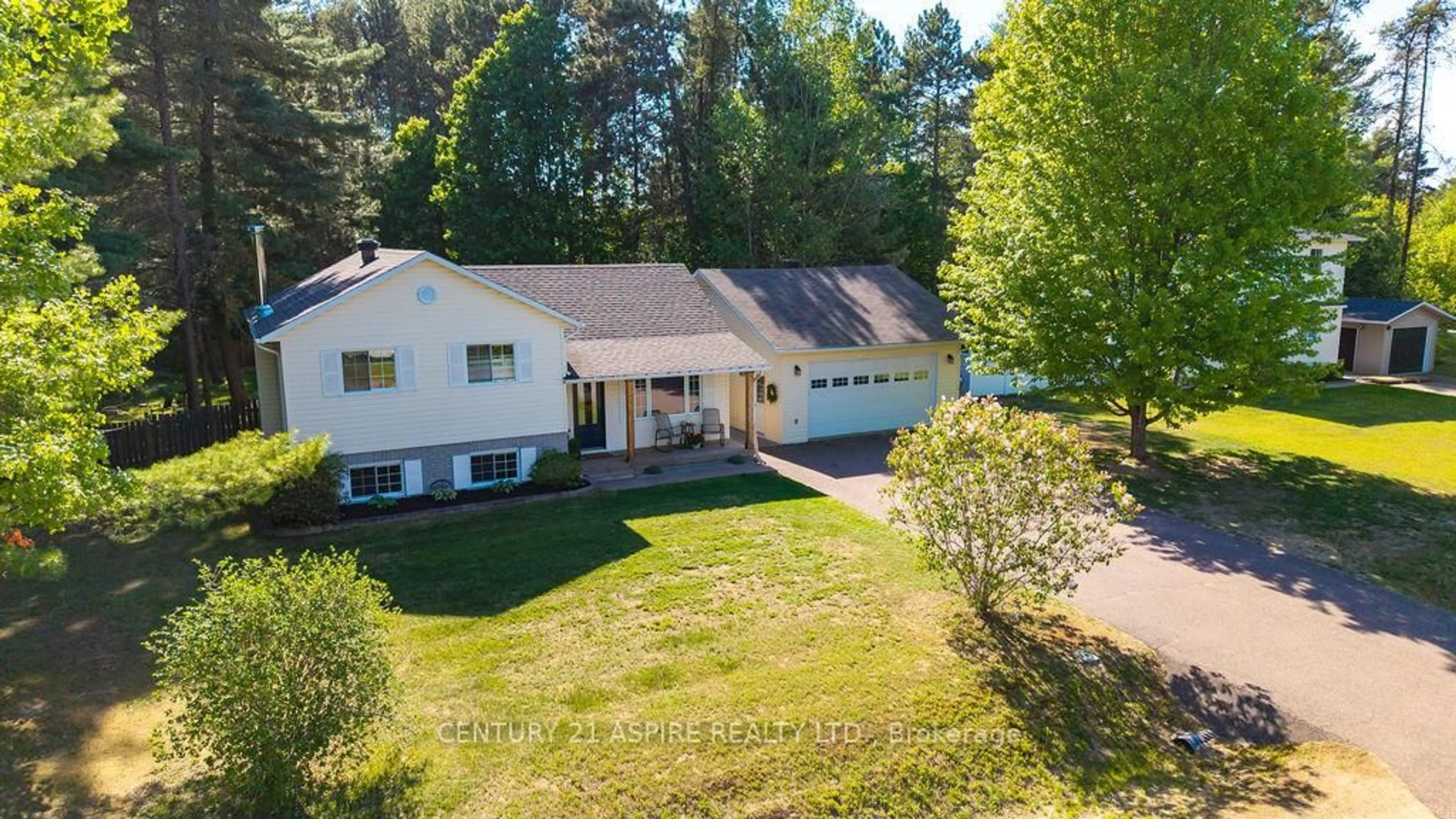 A pic from outside/outdoor area/front of a property/back of a property/a pic from drone, street for 3 Dennis Cres, Petawawa Ontario K8A 8P3
