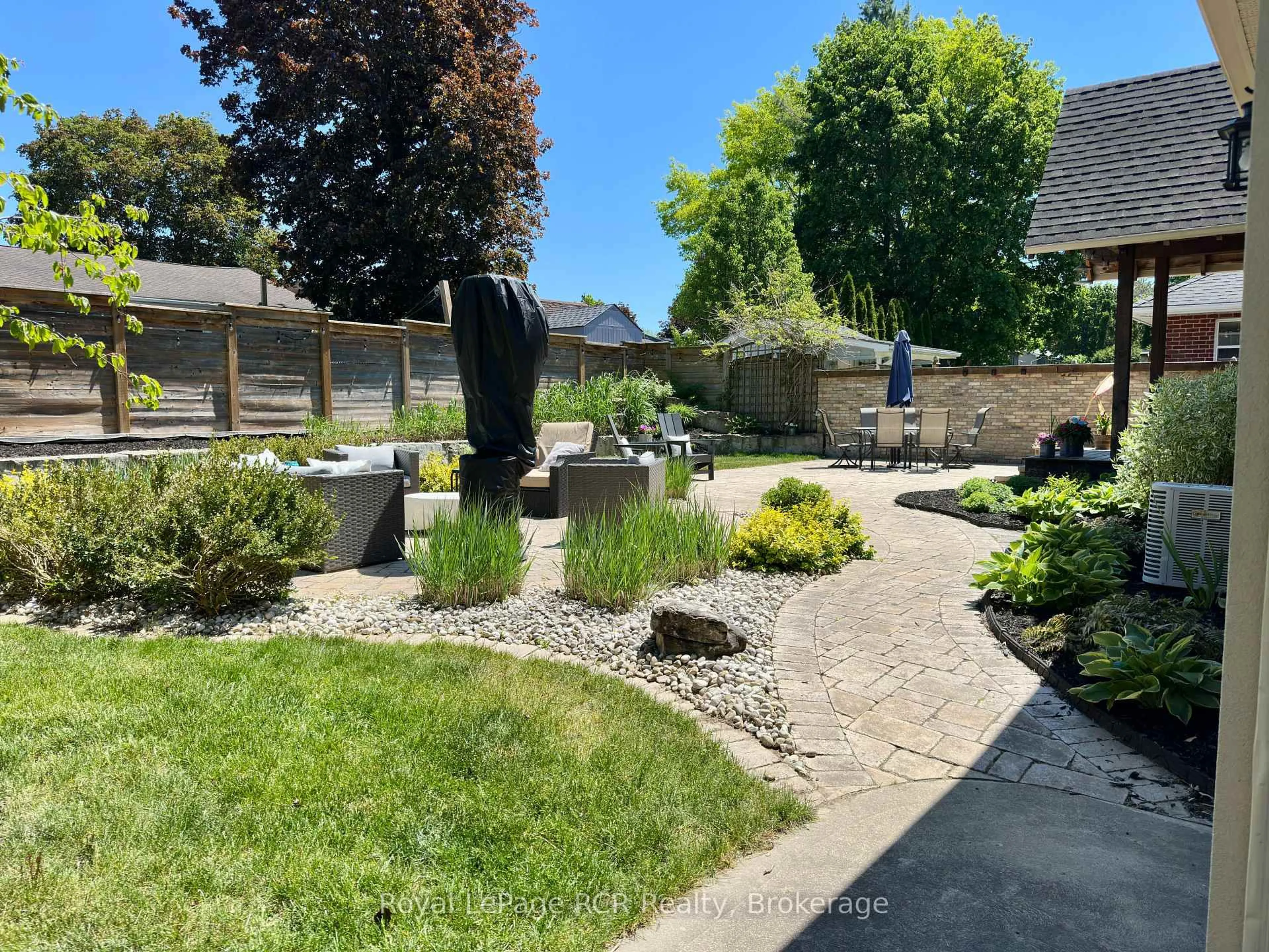Patio, street for 241 4th Street Cres, Hanover Ontario N4N 3S9