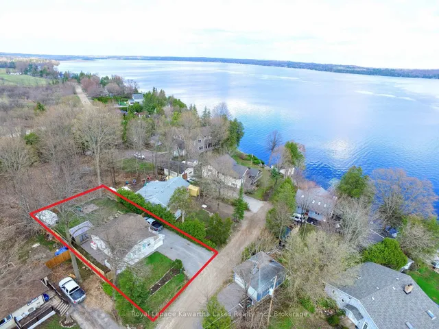21 Pleasure St, Kawartha Lakes 2