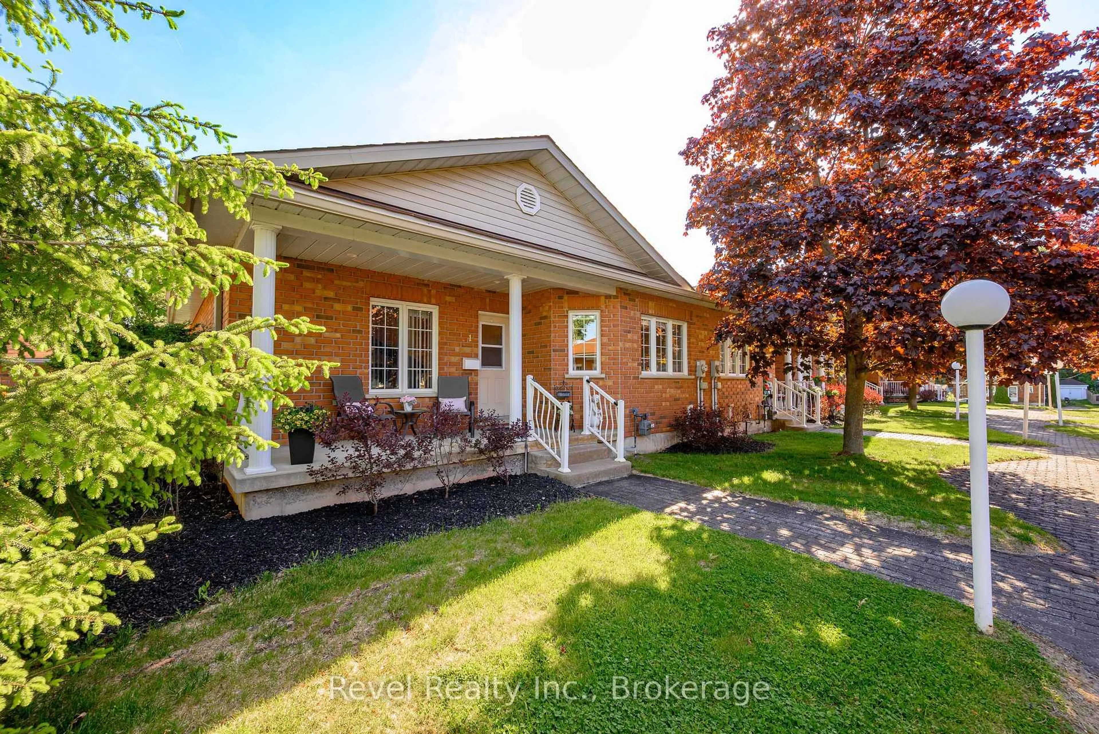 Unknown for 111 Colborne St #1, Kawartha Lakes Ontario K0M 1N0