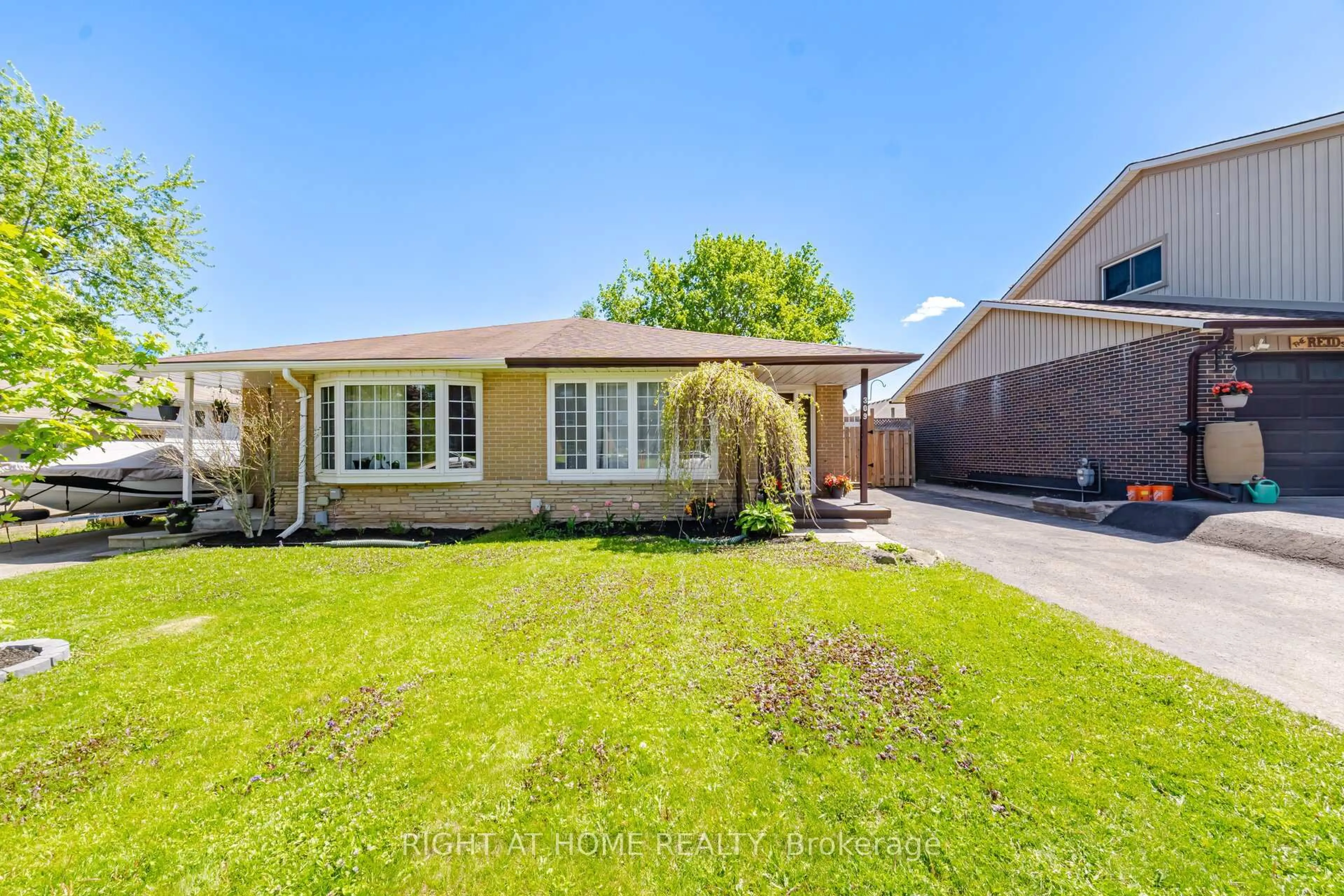Home with brick exterior material, street for 309 Simon St, Shelburne Ontario L9V 2Y5
